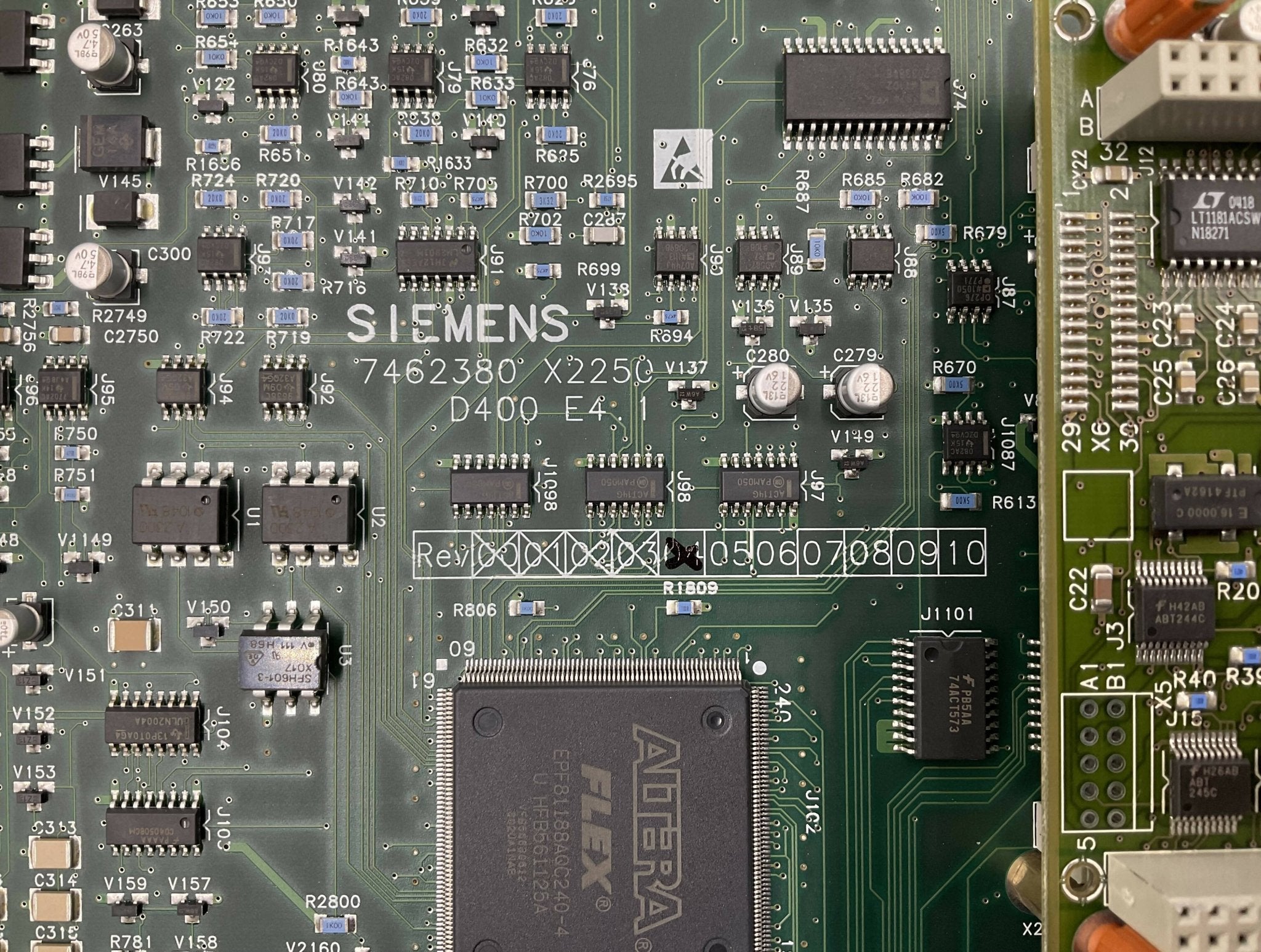 Siemens 7462380 - D400 E4 Board PCB CT Scanner Front View | Alo Tech Solutions