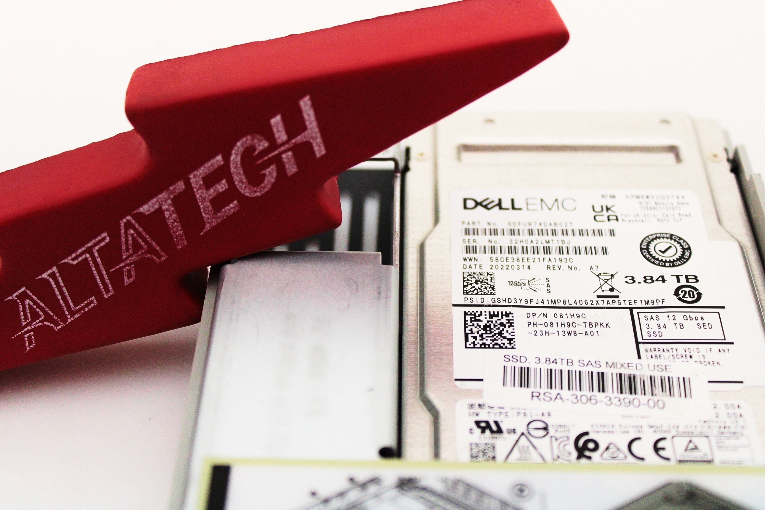 Dell 81H9C 3.84TB SSD SAS 2.5 12G MU SED FIPS 140-2 KPM6WVUG3T84
