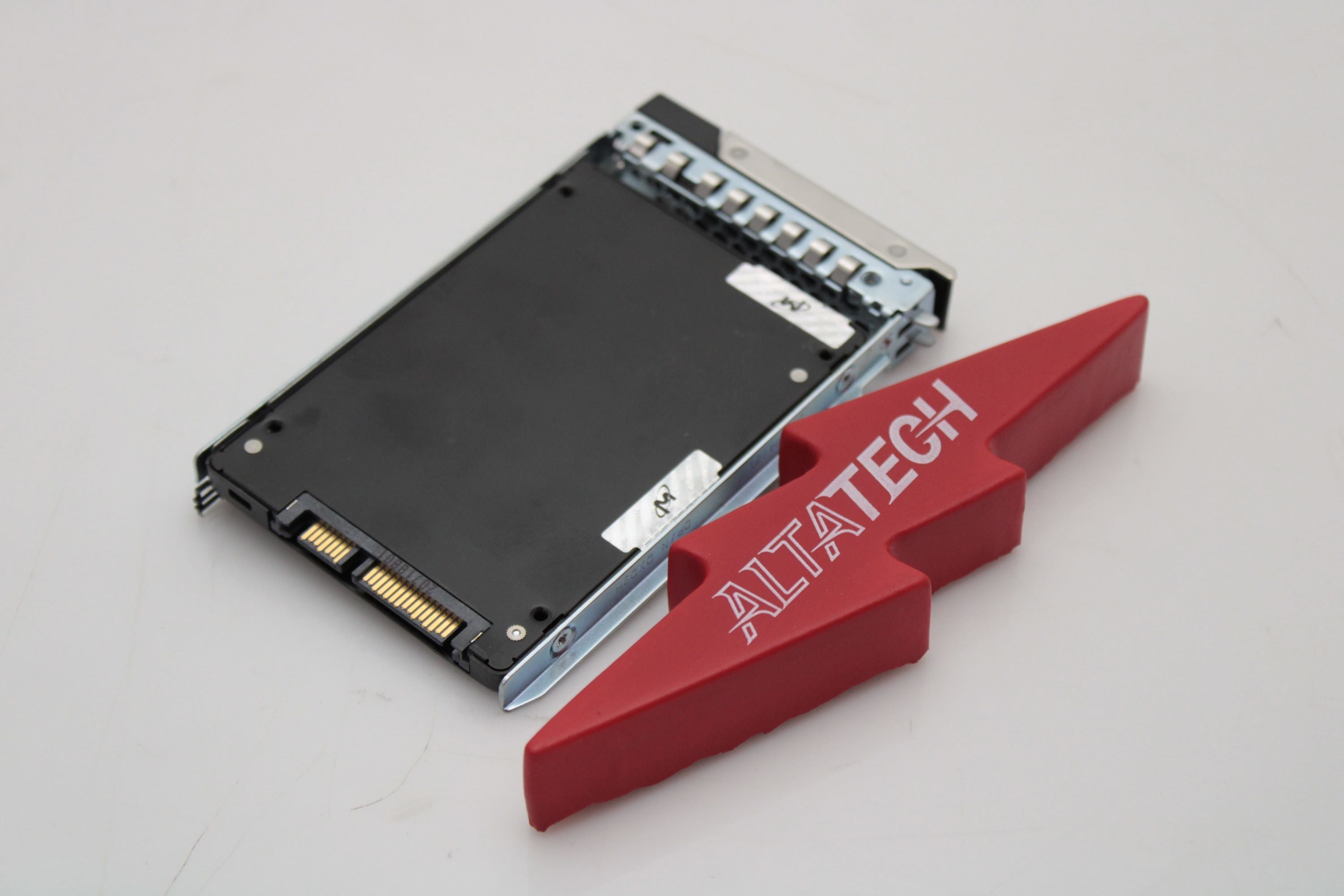 Dell N5Y5C 3.84TB SSD SATA 2.5 6G SED 5300 MTFDDAK3T8TDS-1AW16ABDB