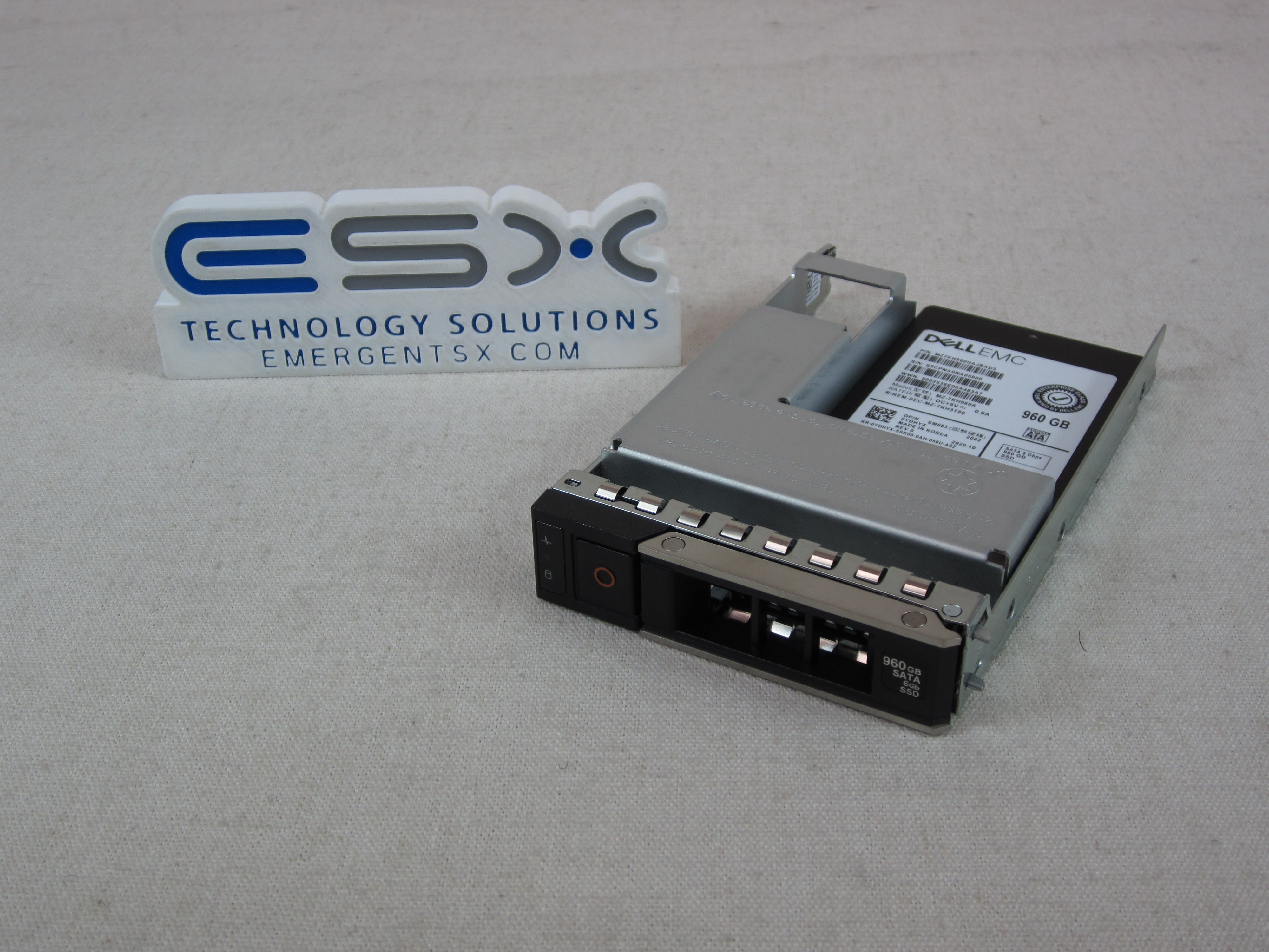Dell YDHYX 960GB 6Gb/s 2.5” SATA Mix Use SSD MZ-7KH960A w/ 14G 2.5” to 3.5" Tray