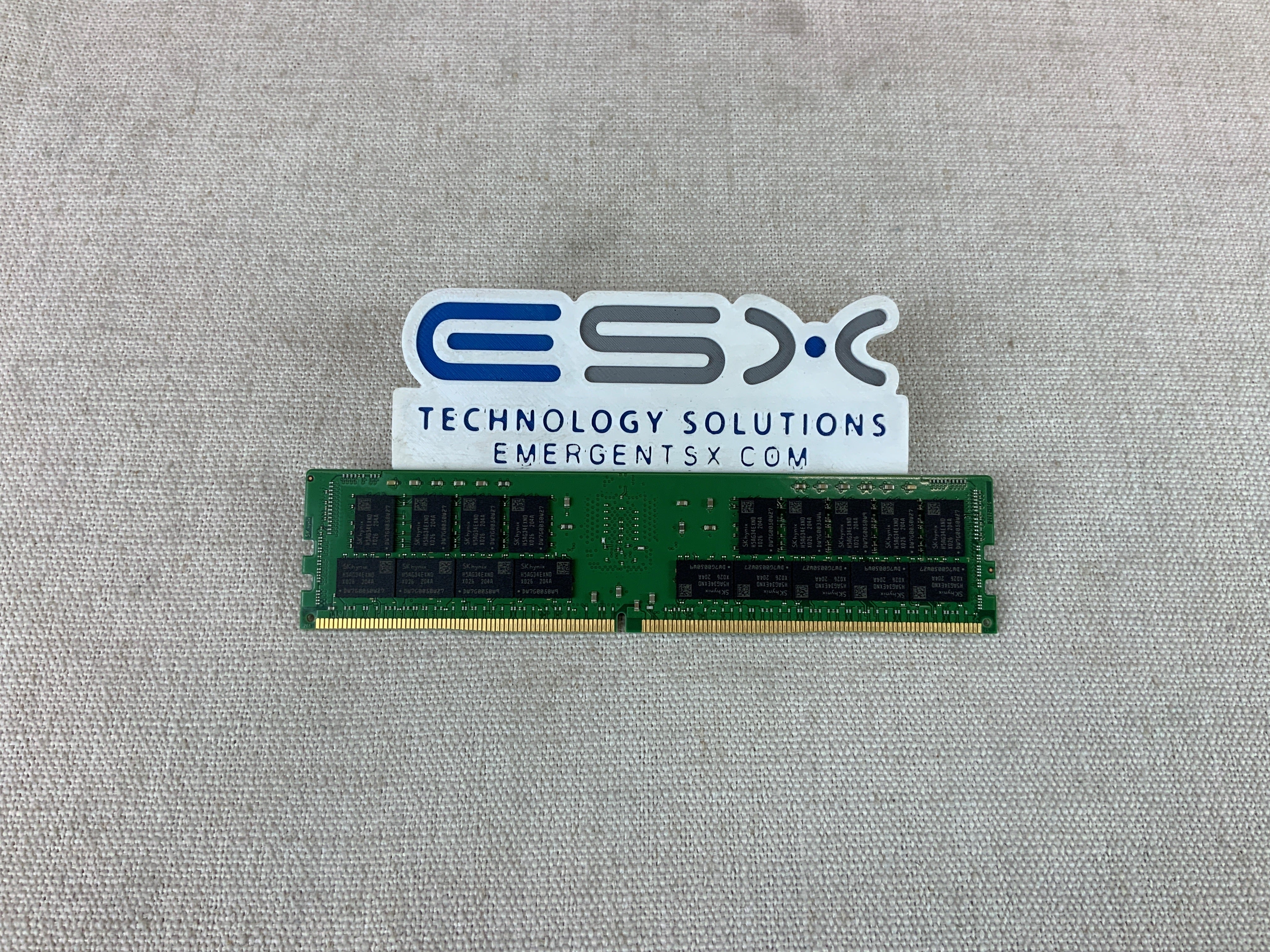 Hynix HMAG84EXNRA086N 32GB 2Rx4 PC4-3200AA DDR4 ECC Server Memory RDIMM