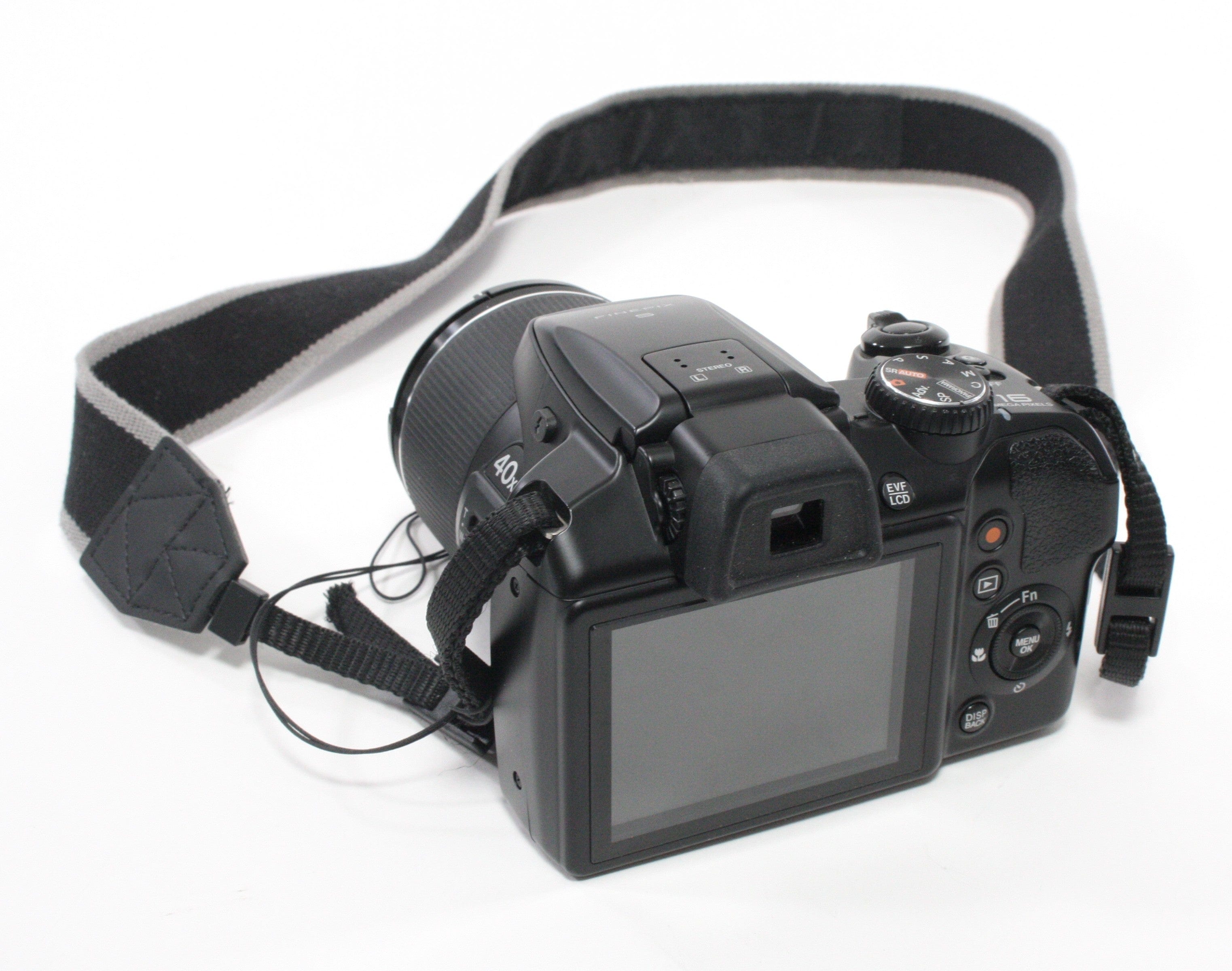 Fujifilm FinePix S8200 Digital Camera (incl case)