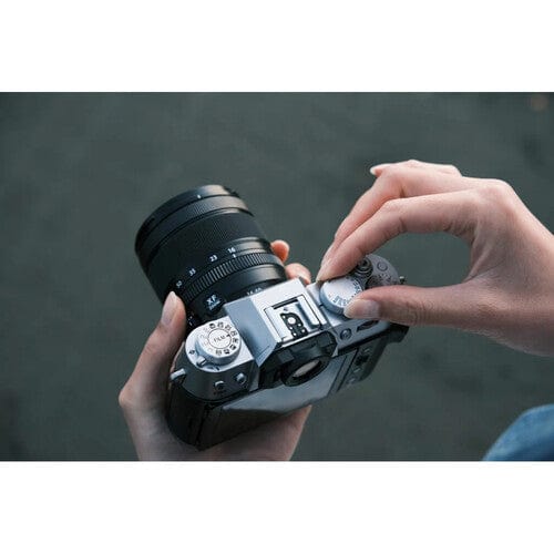 Fujifilm X-T50 Mirrorless Camera with XF 16-50mm f/2.8-4.8 Lens (Silver)