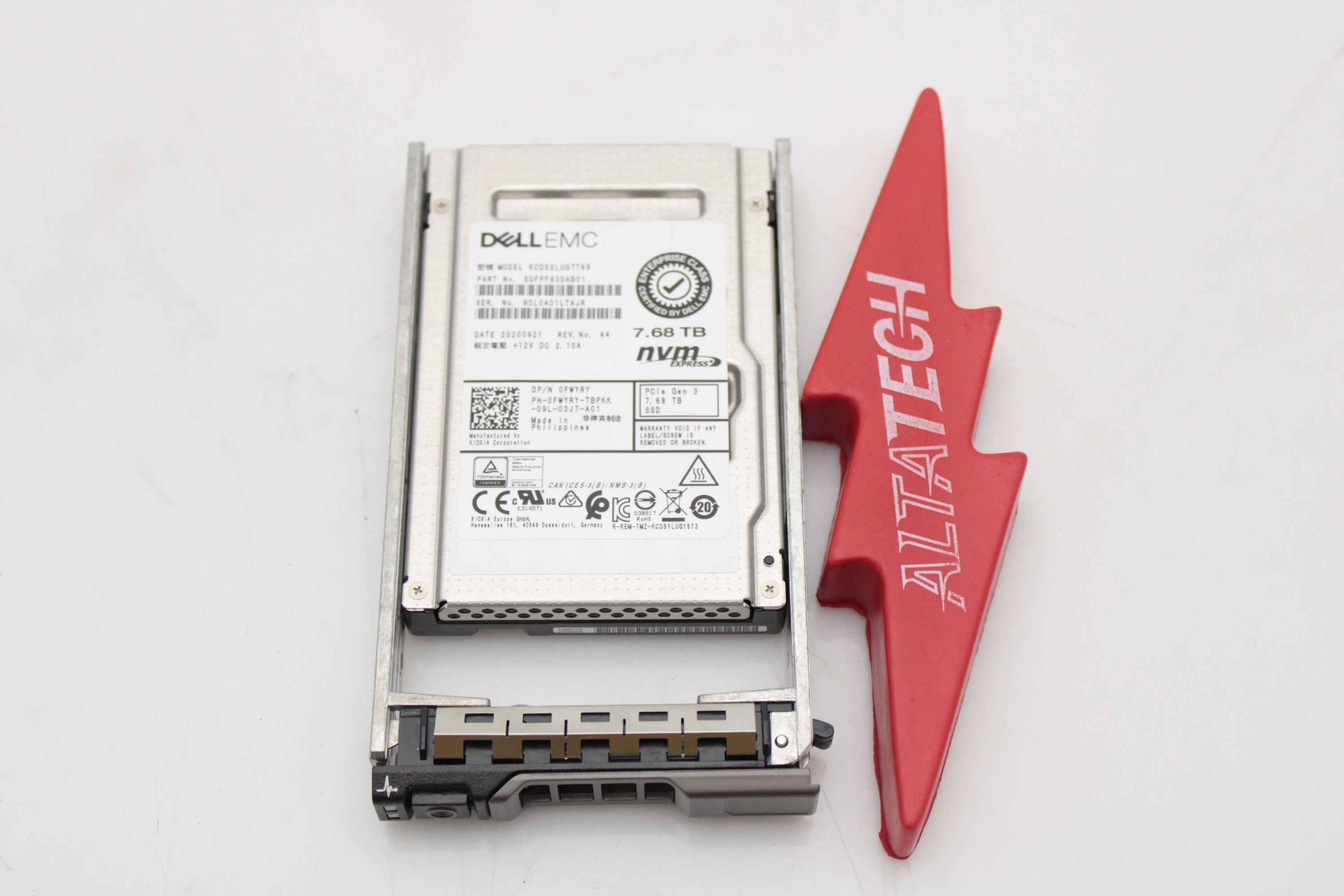 Dell FWYRY 7.68TB SSD SAS 2.5 U.2 NVME GEN3 KCD5XLUG7T68 / SDFPF83DAB0