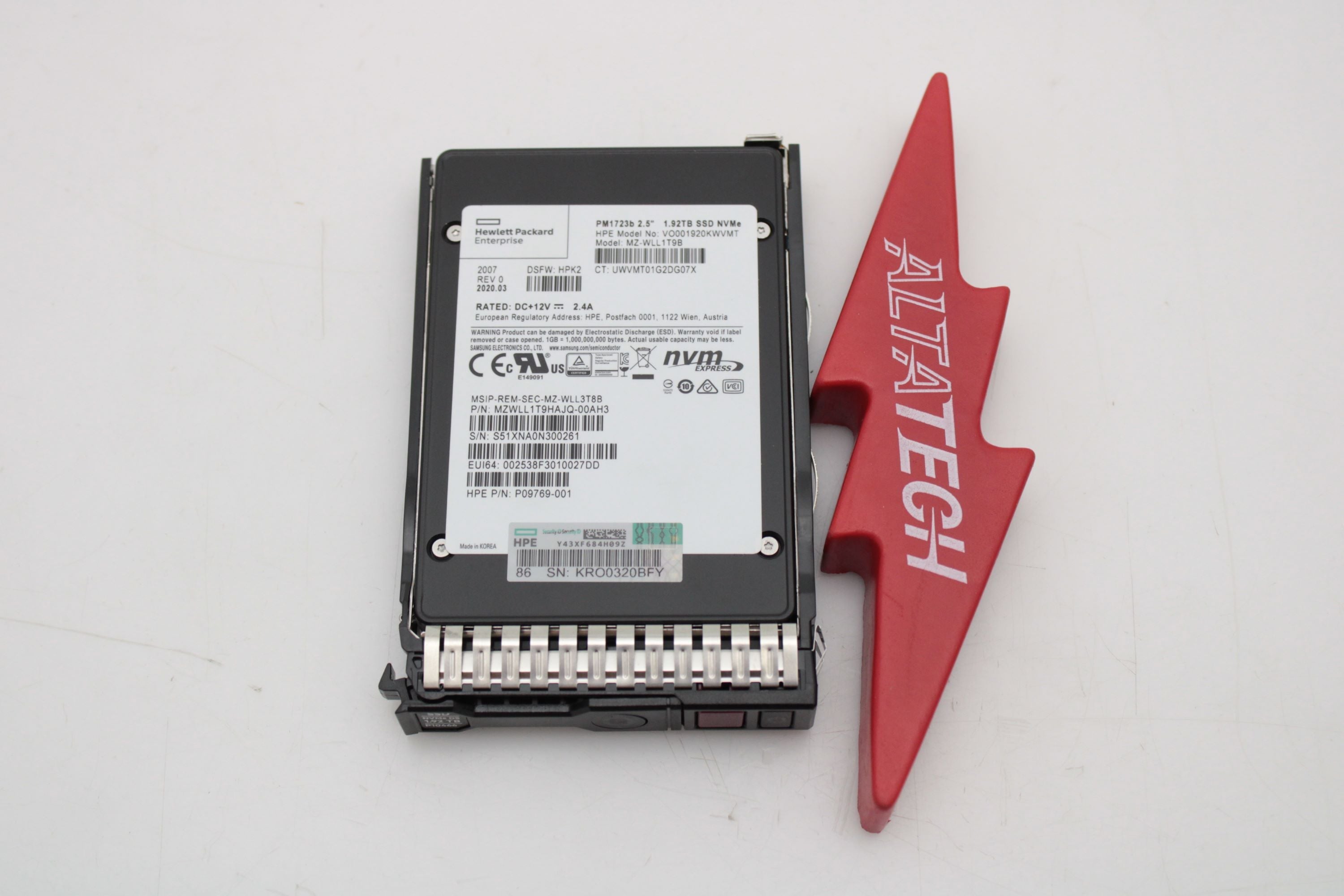 HP P10466-001 1.92TB SFF NVME RI SCN DS SSD