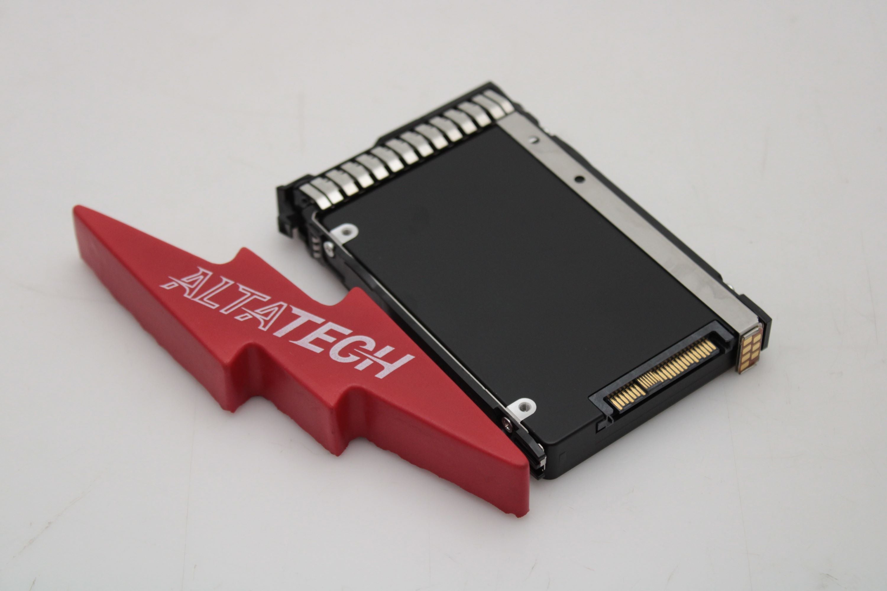 HP P10470-001 1.6TB SFF NVME MU SCN U.2 SSD