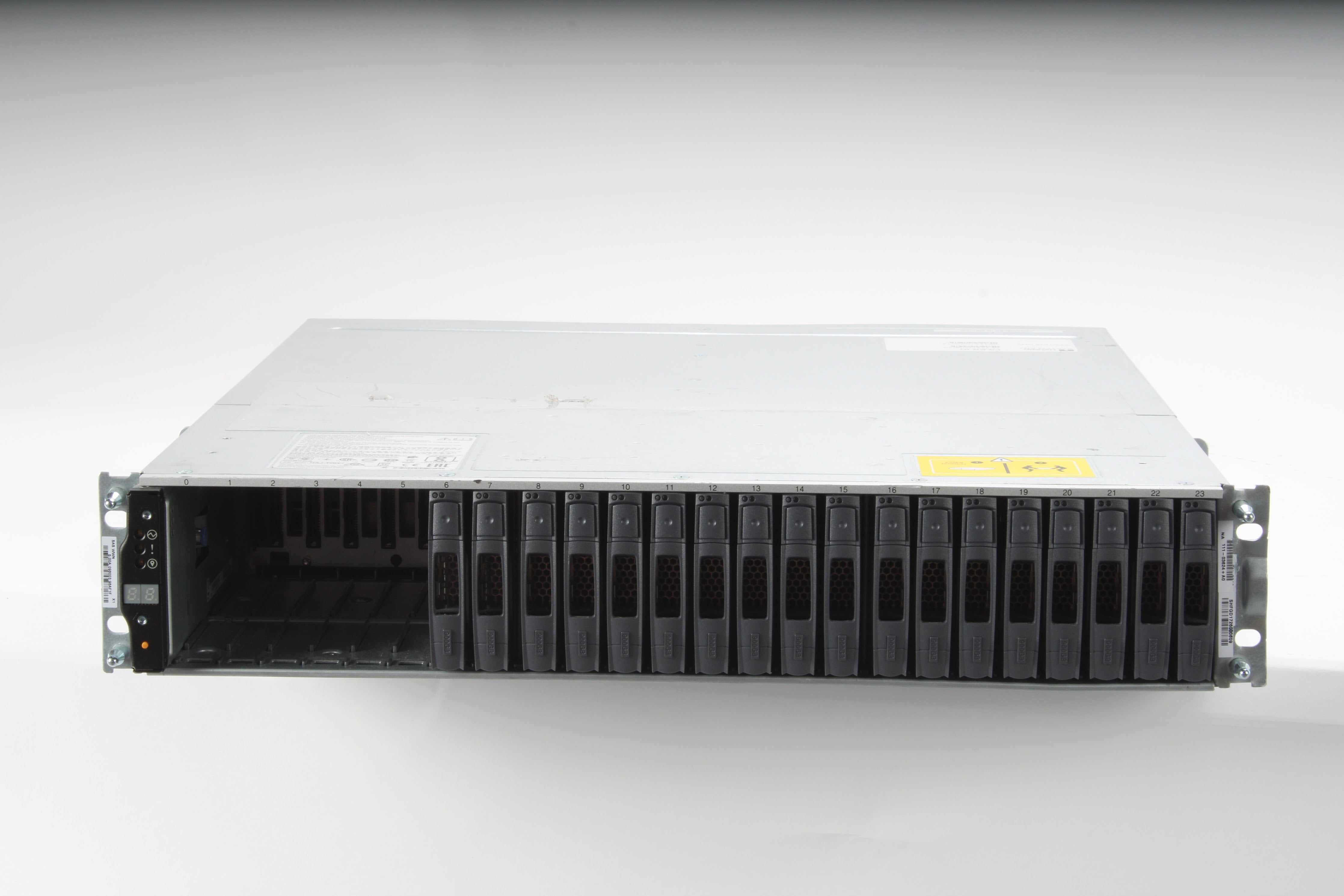 NetApp FAS2650 Storage Array - Front View | Alo Tech Solutions