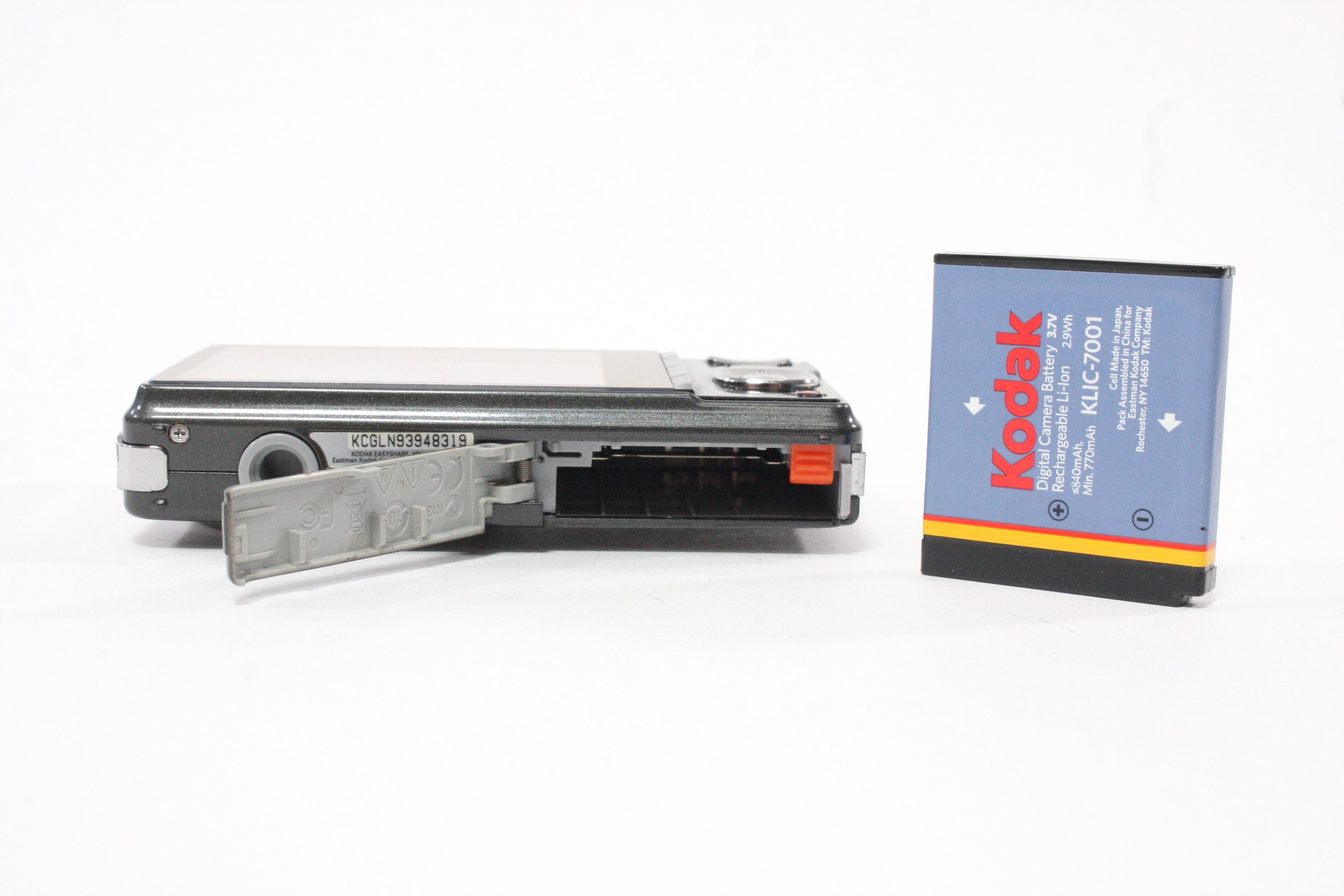 Kodak Easyshare MD41 Digital Point-and-Shoot Camera 3x Zoom 12.2mp