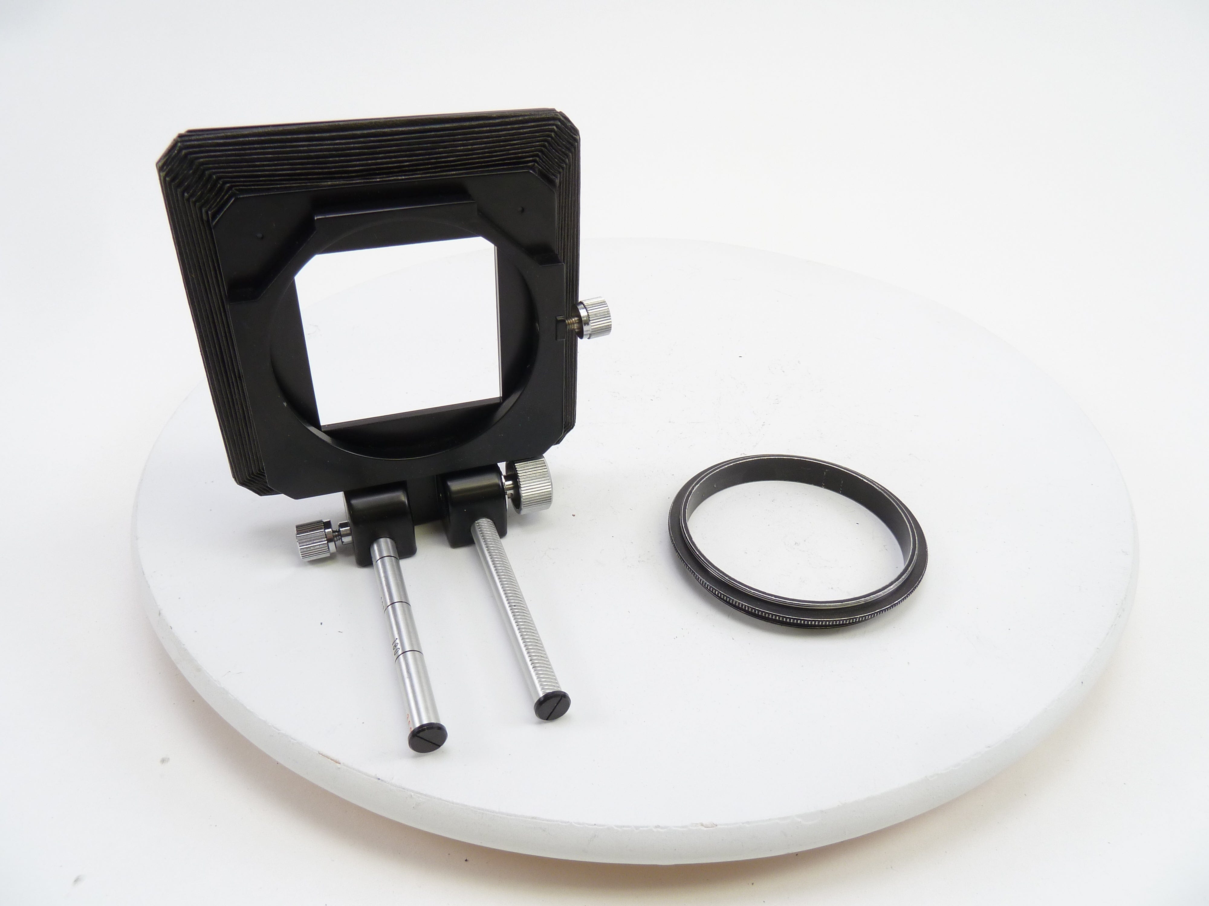 Mamiya Focusing Lens Hood with 77MM Adapter