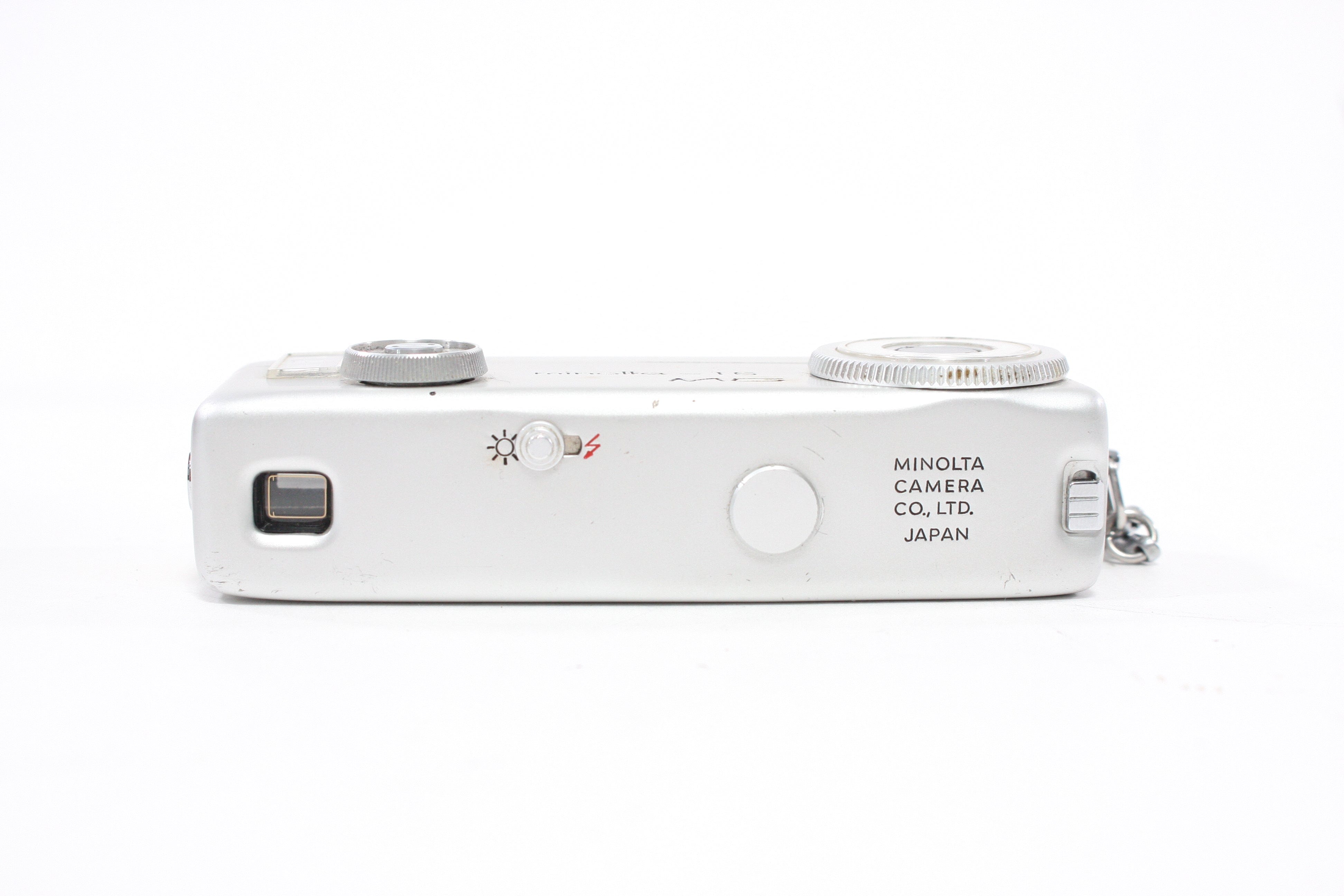 Minolta-16 MG Submianiture Camera