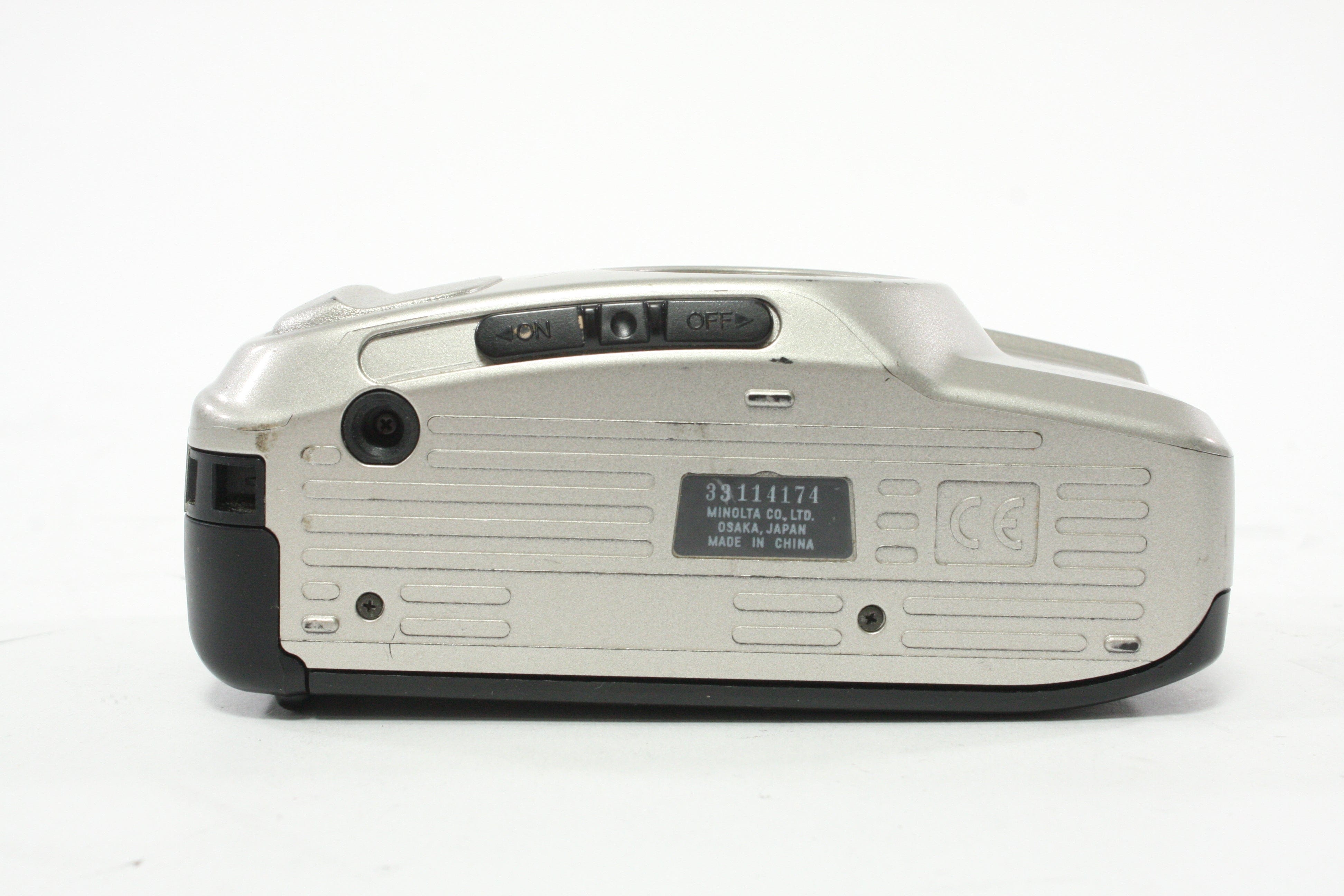 Minolta Freedom Zoom 70 35mm Point-and-Shoot Camera with 35-70mm Lens