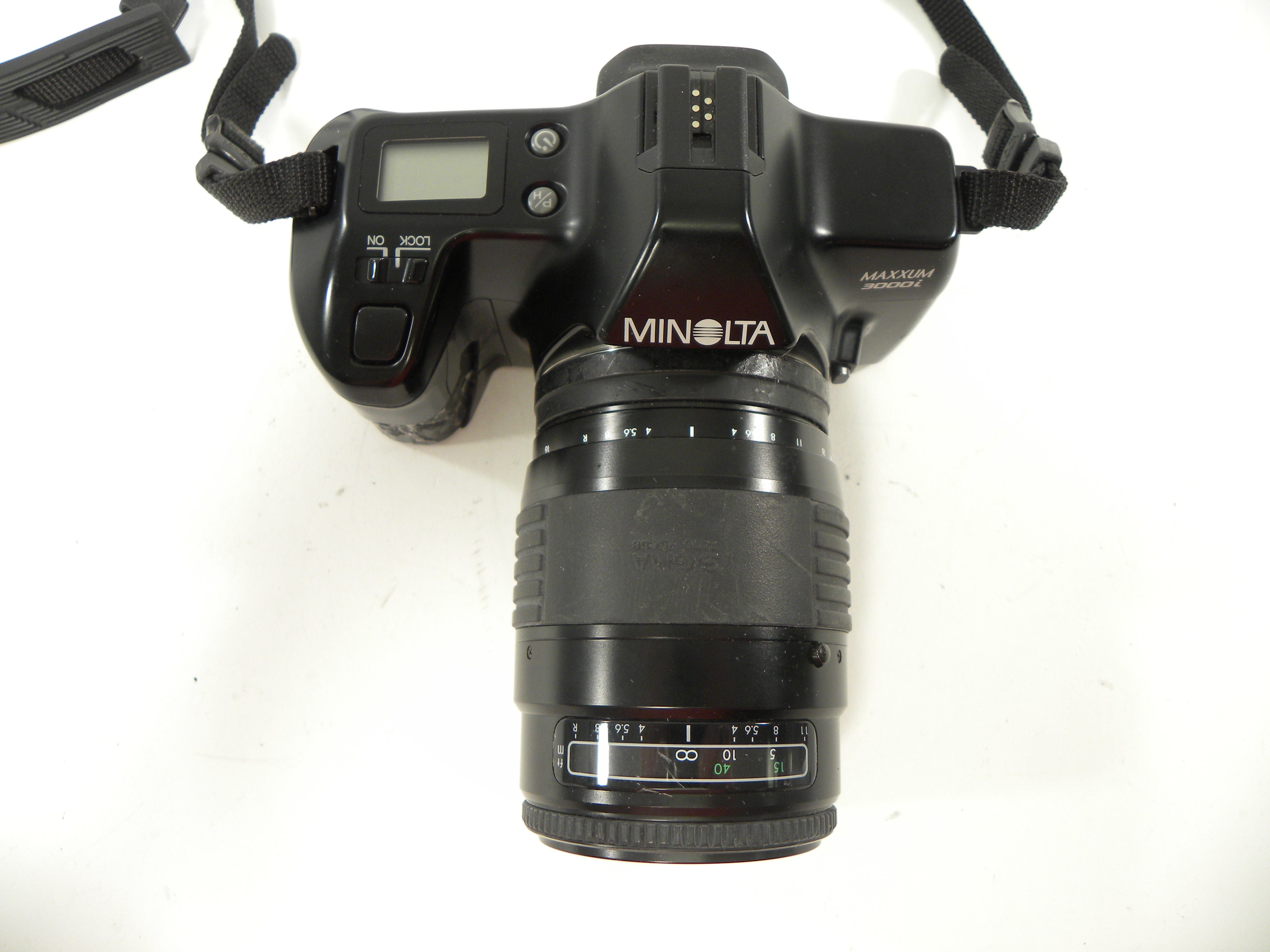 Minolta Maxxum 3000i 35mm SLR w/Sigma Zoom MC 135mm f3.5-4.5