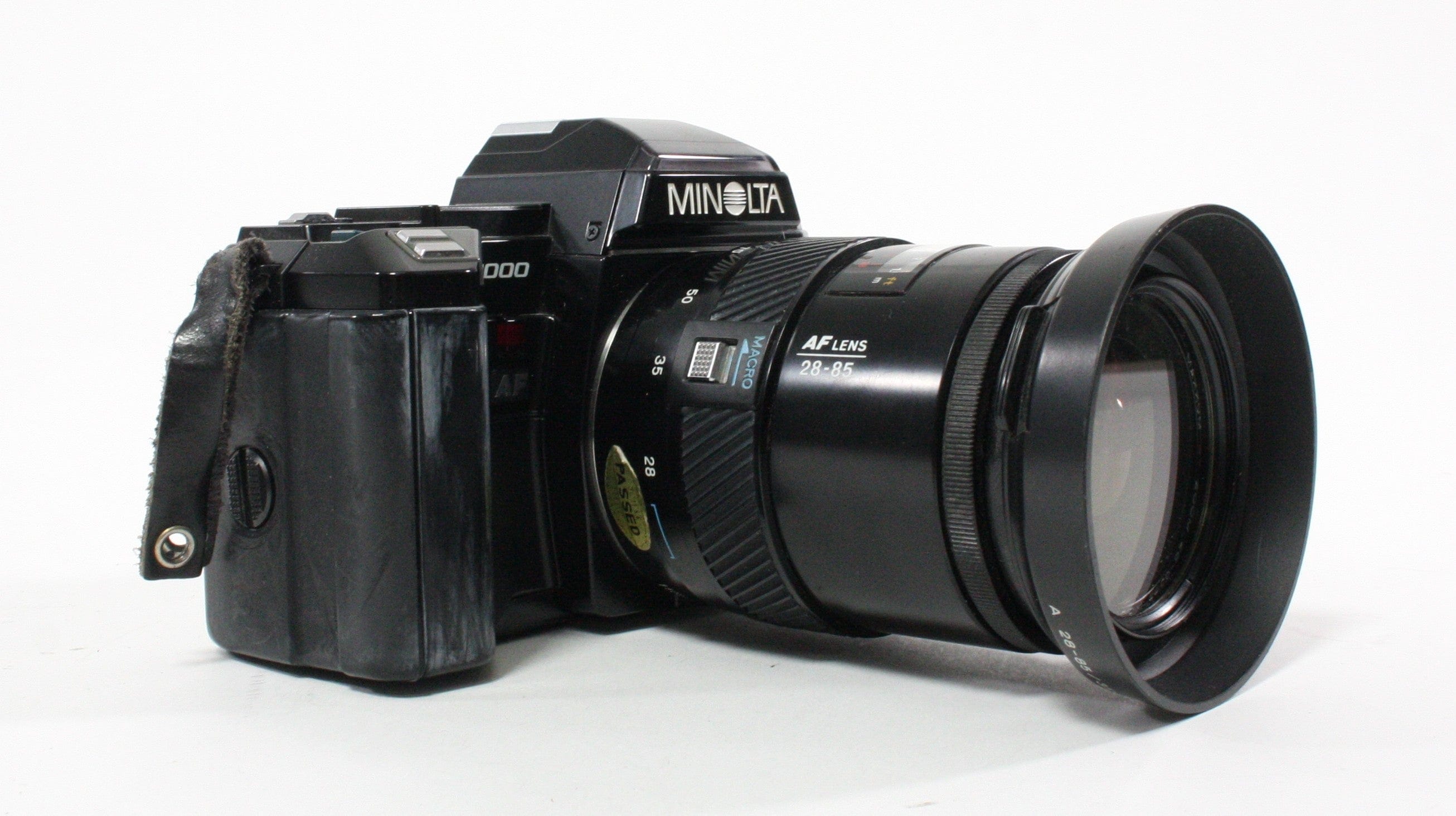 Minolta Maxxum 7000 35mm Camera with 28-85mm f/3.5-4.5 Lens