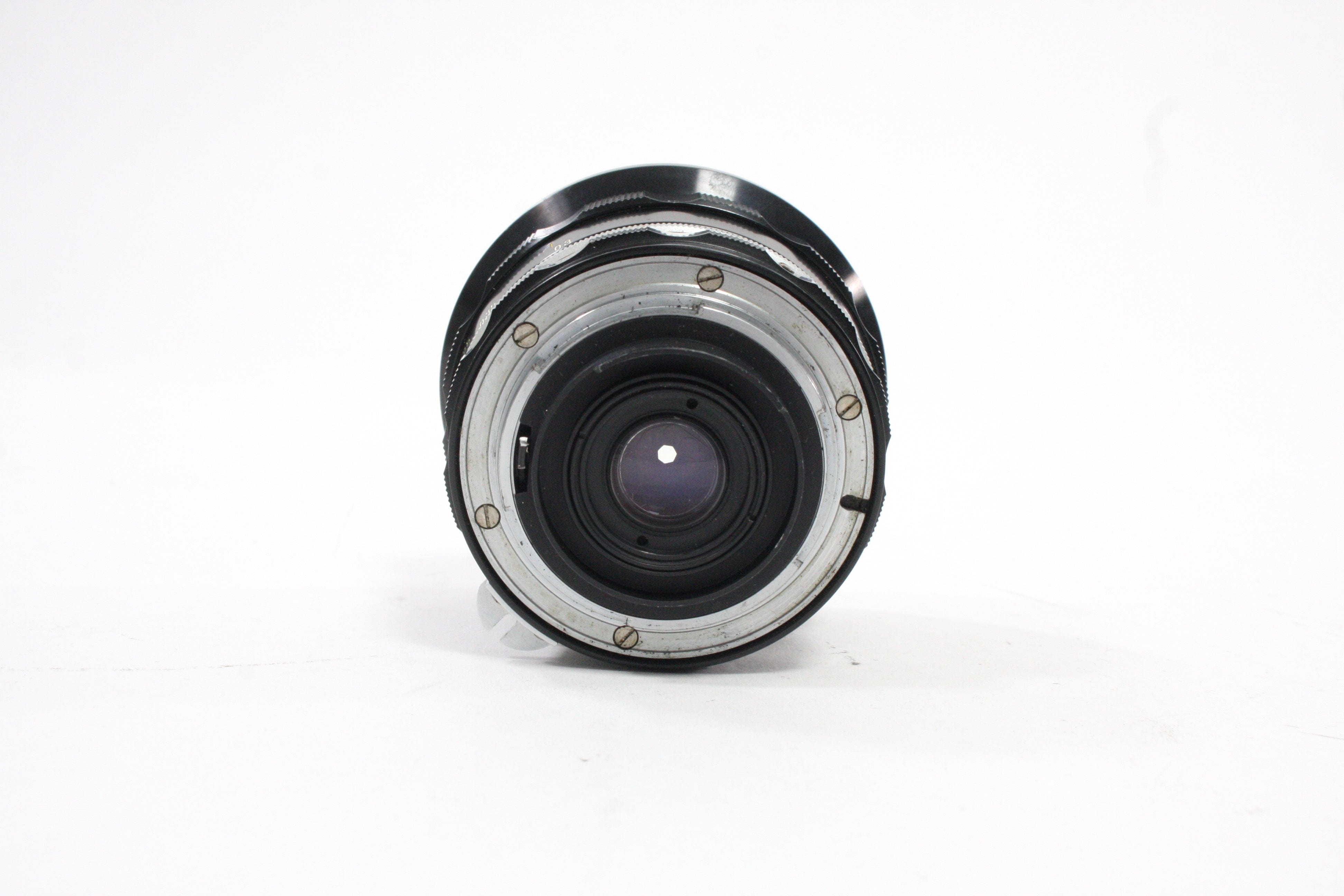 Nikon 20mm f/3.5 Nikkor-UD Non Ai Lens for Nikon F Mount
