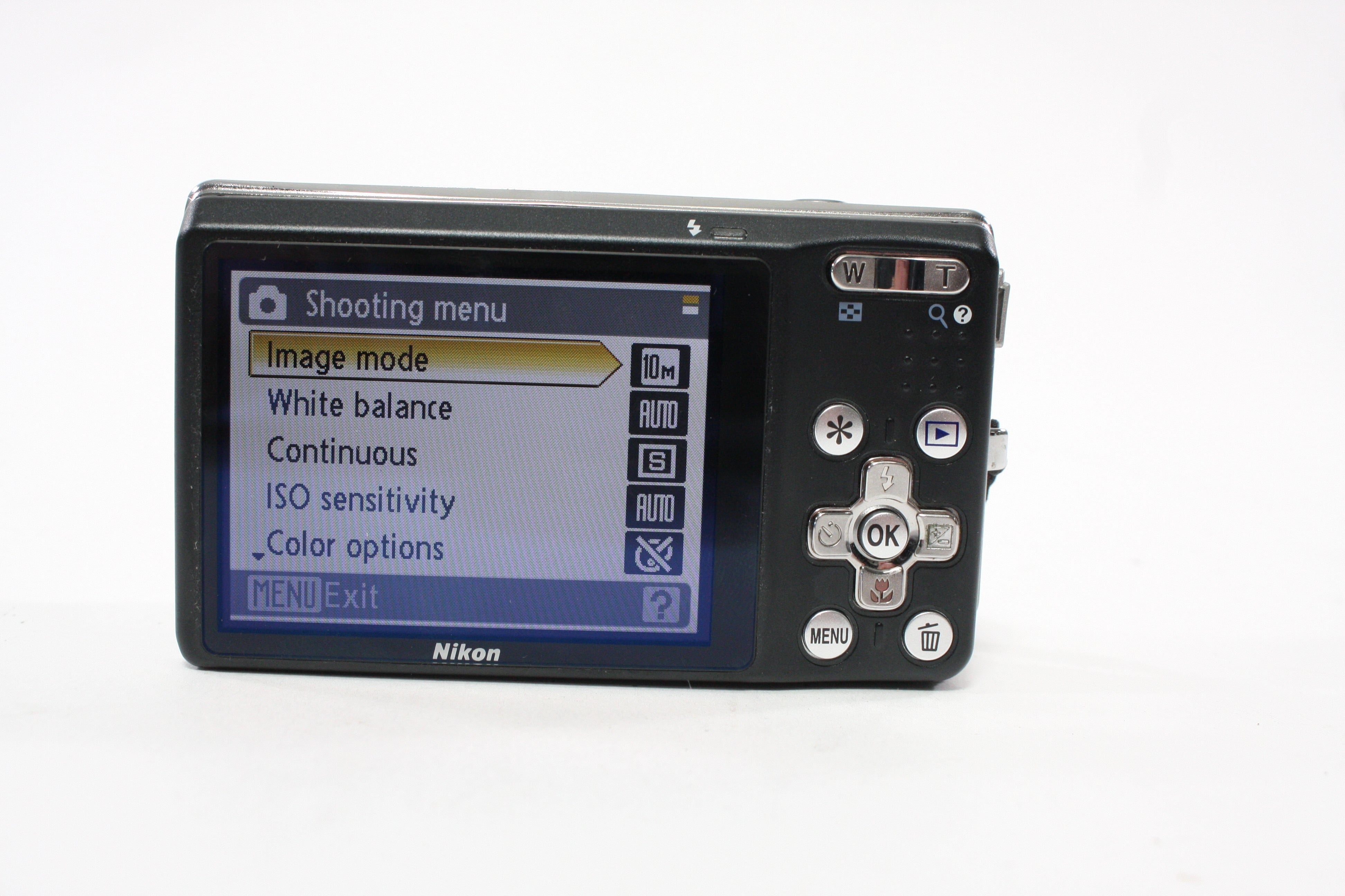 Nikon Coolpix S 560 Digital Point-and-Shoot Camera 5x Zom 10.0mp