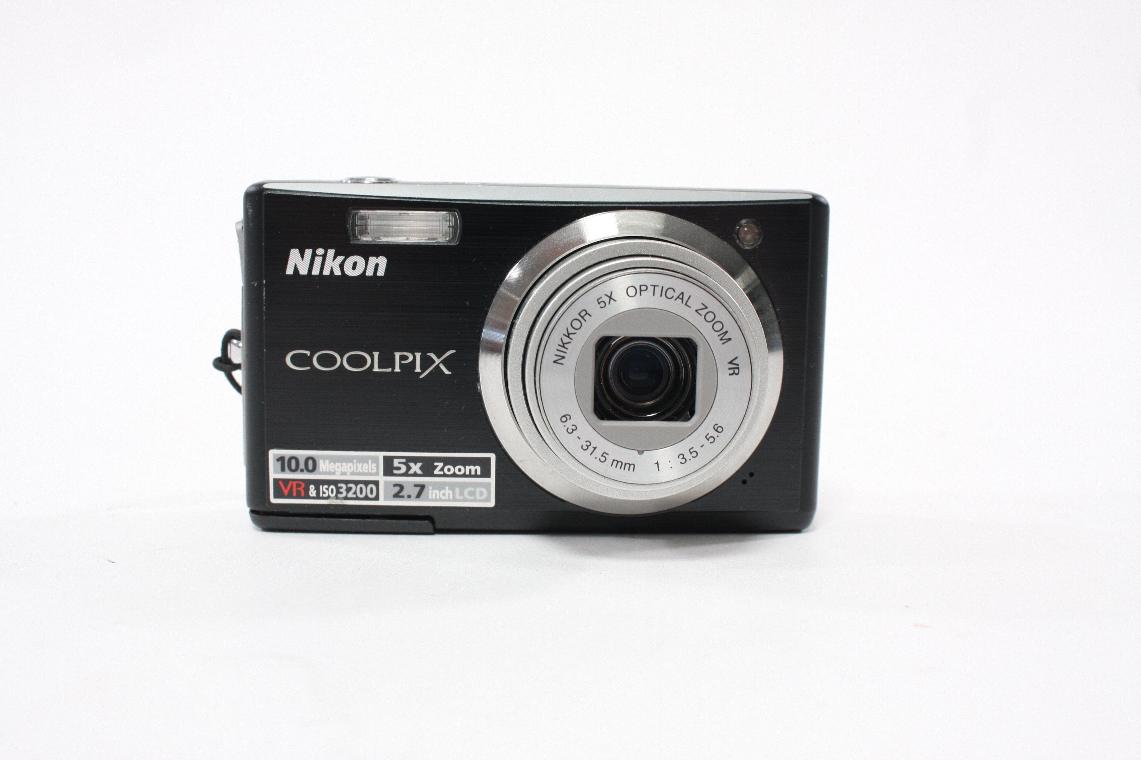 Nikon Coolpix S 560 Digital Point-and-Shoot Camera 5x Zom 10.0mp