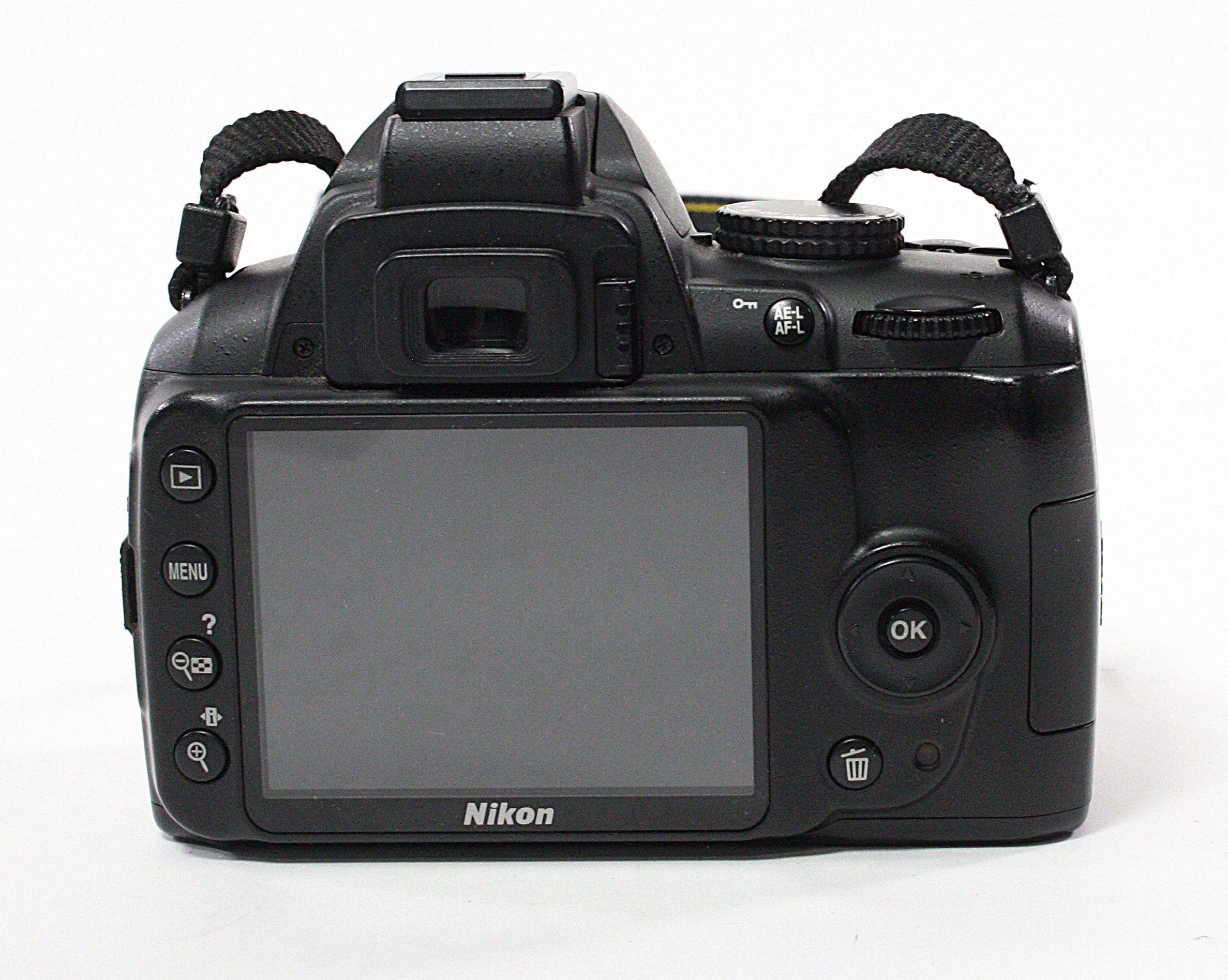 Nikon D3000 Body SC 17,883