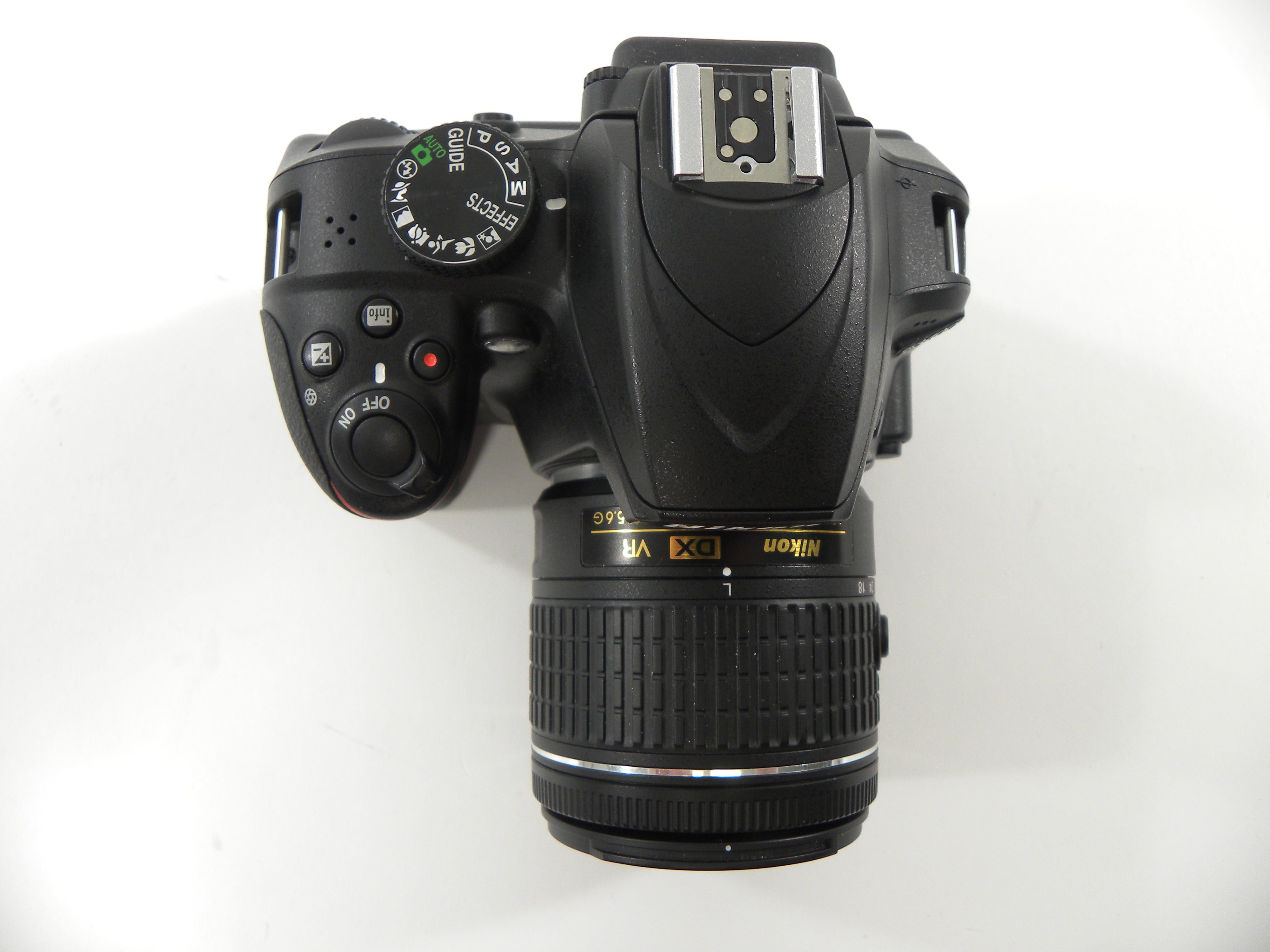Nikon D3400 24.2mp Digital SLR w/AF-P 18-55 DX VR Lens Shutter Ct. 2,881