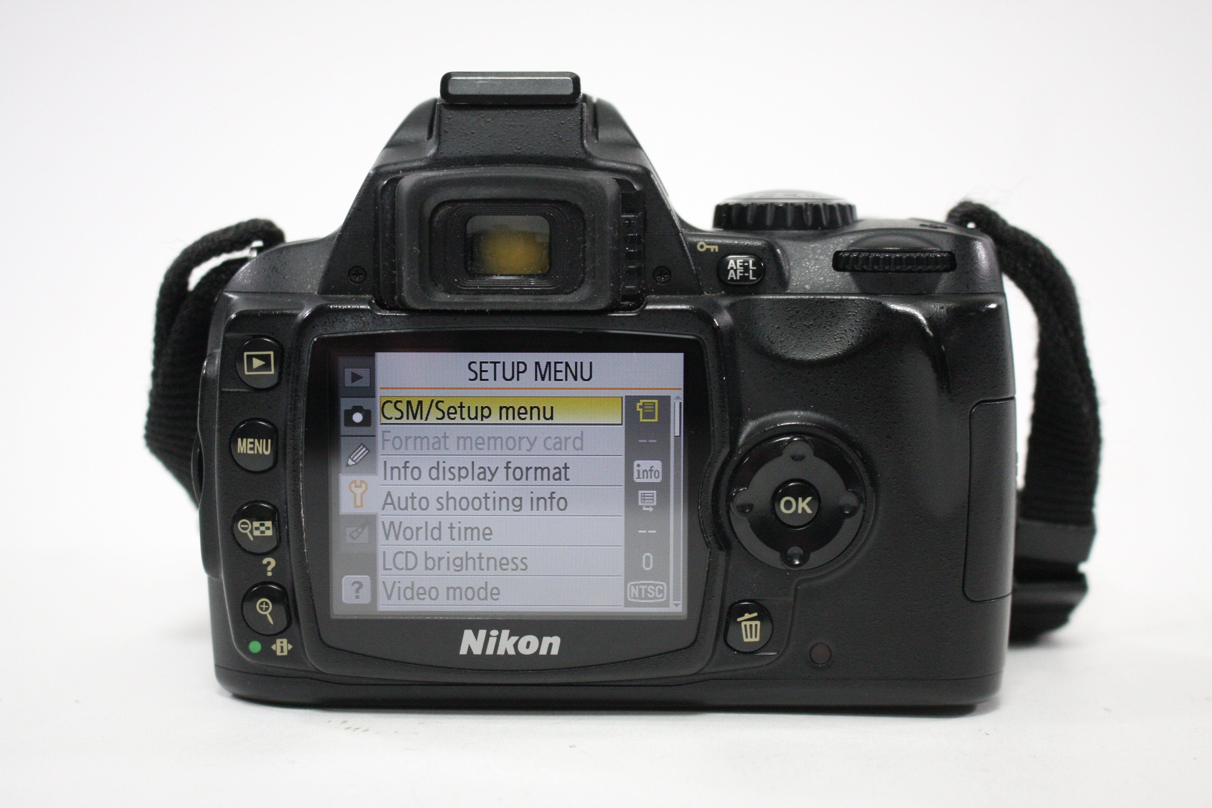 Nikon D40X with 18-55mm f/3.5-5.6G II Lens with Shutter Count 6,273