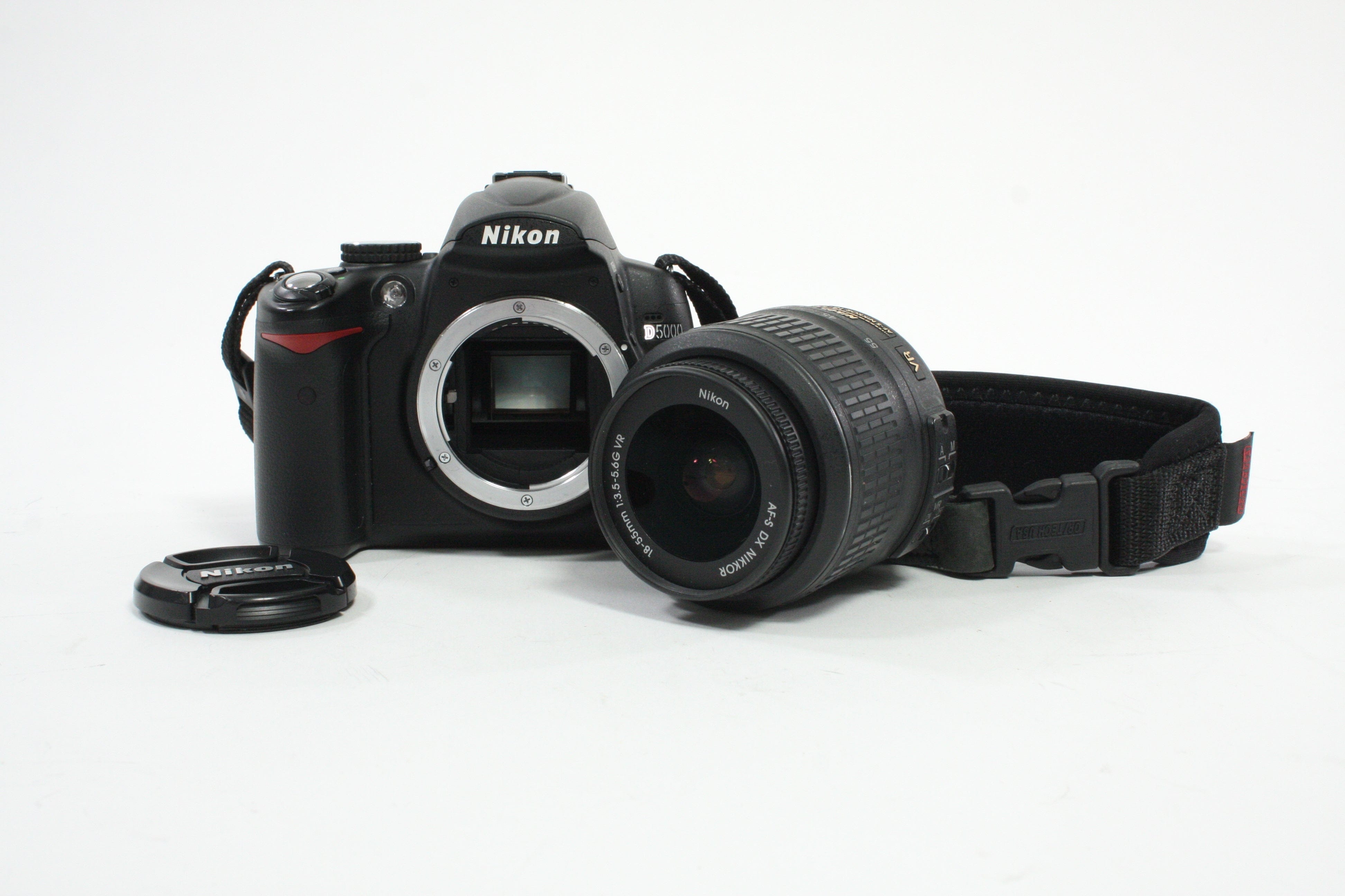 Nikon D5000 DSLR Camera with 18-55mm f/3.5-5.6 G DX VR Lens