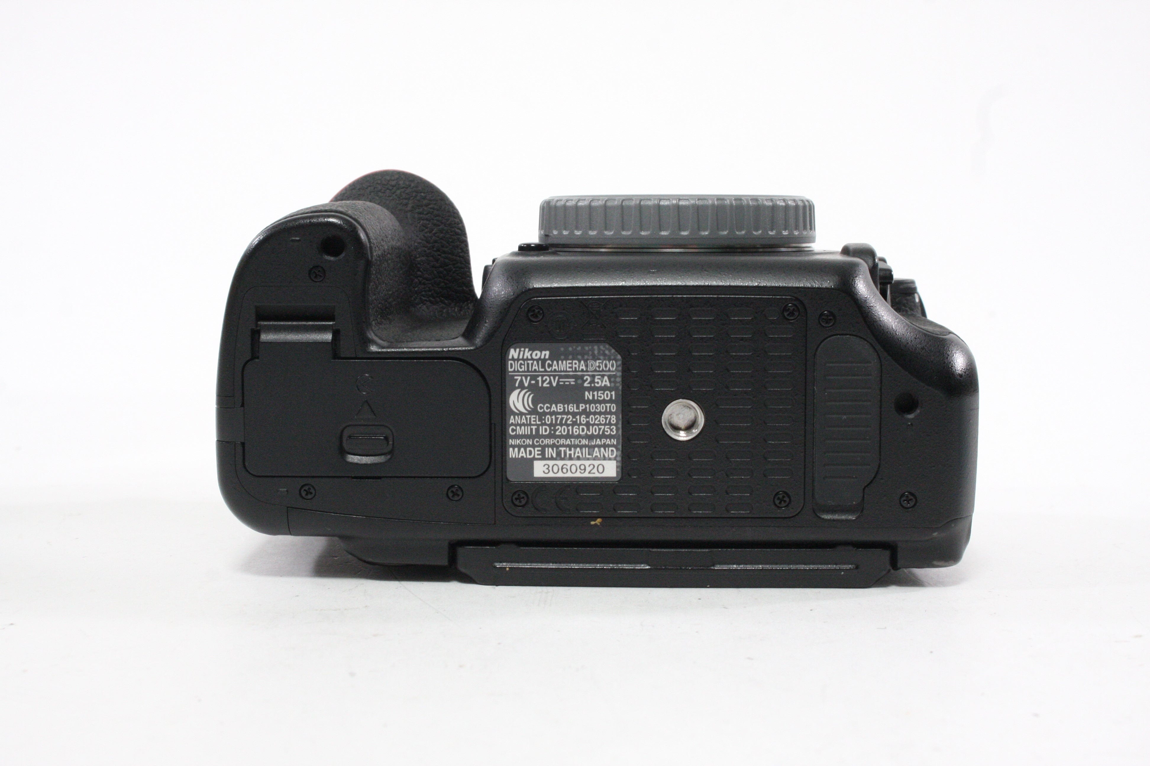 Nikon D5000 DSLR Camera with 18-55mm f/3.5-5.6 G VR Kit Lens Shutter Count 5,529