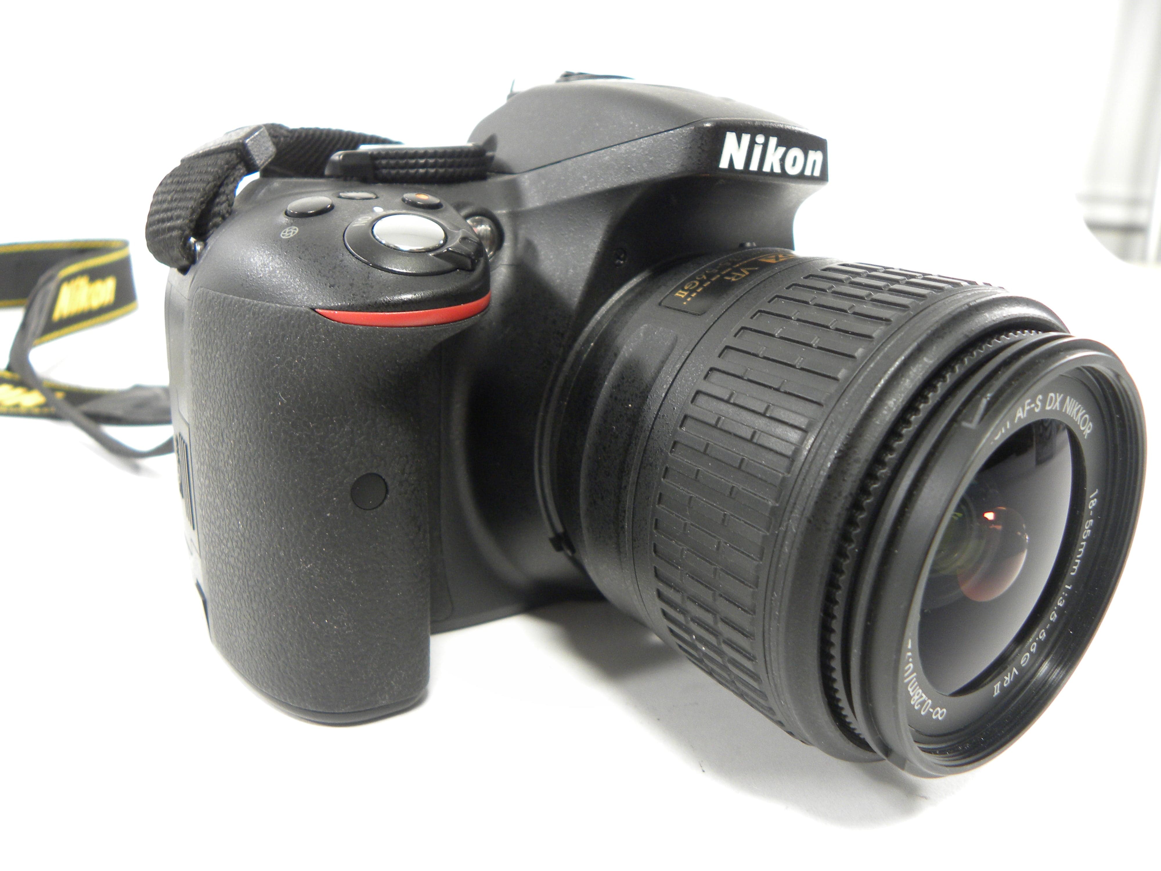 Nikon D5300 24.2mp Digital SLR w/AF-S DX VR 18-55 Shutter Ct. 24,126