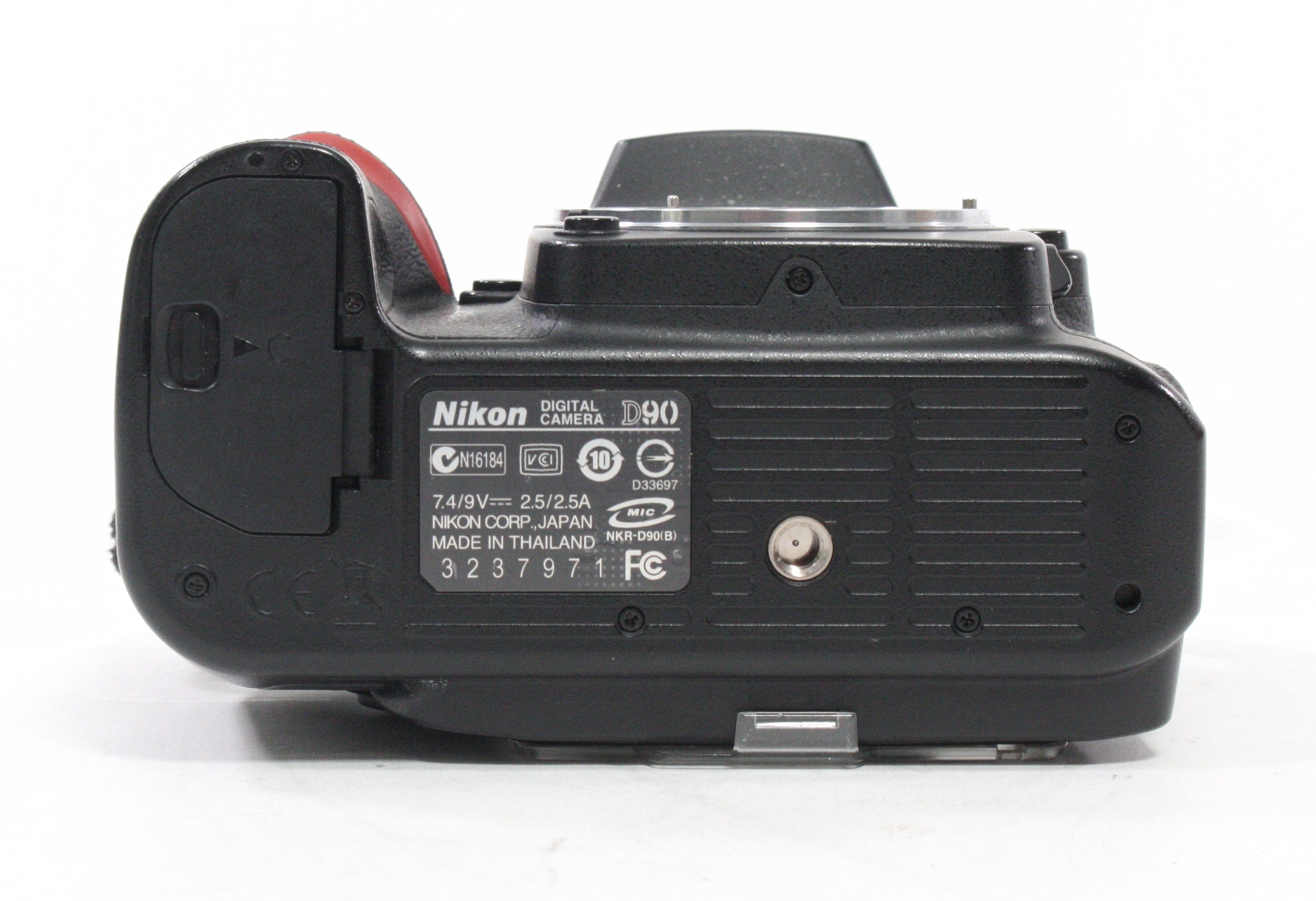 Nikon D90 Digital SLR Camera Body with Shutter Count 5,114