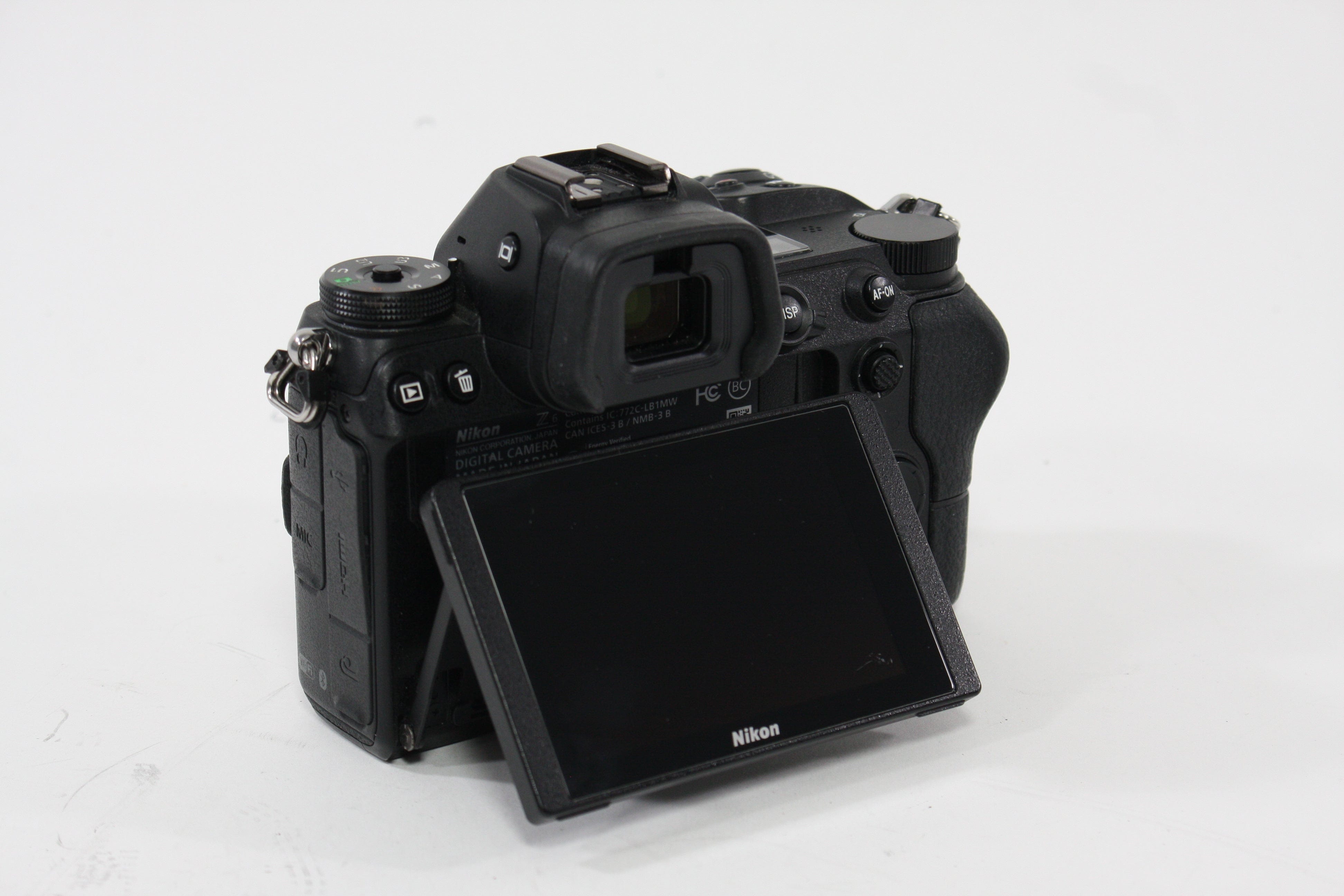 Nikon Z6 - Body Only SC# 11,101