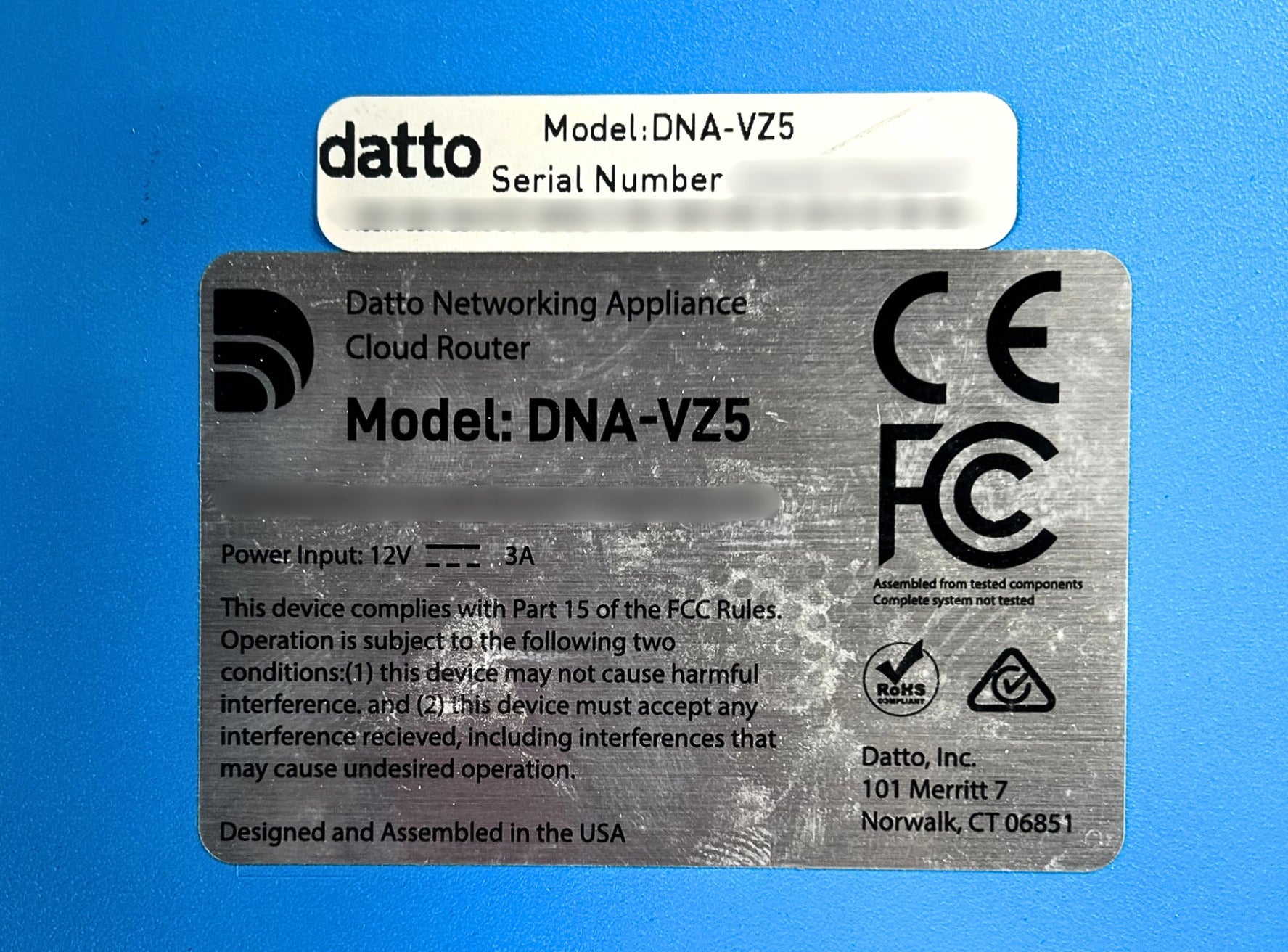 The DNA-VZ5 Gigabit Wireless Router VPN Firewall Appliance