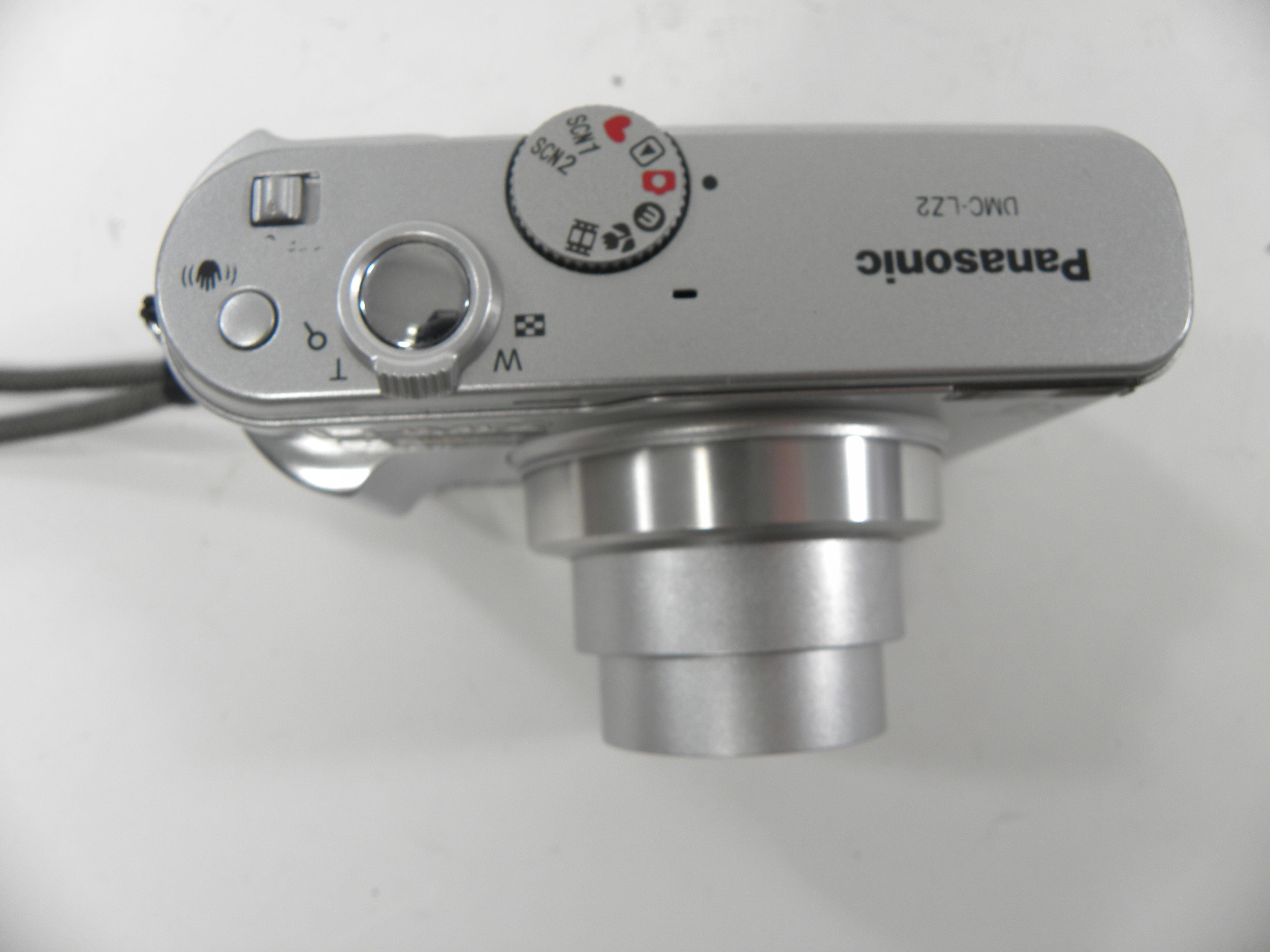 Panasonic Lumix DMC-LZ2 5.0mp Digital Camera