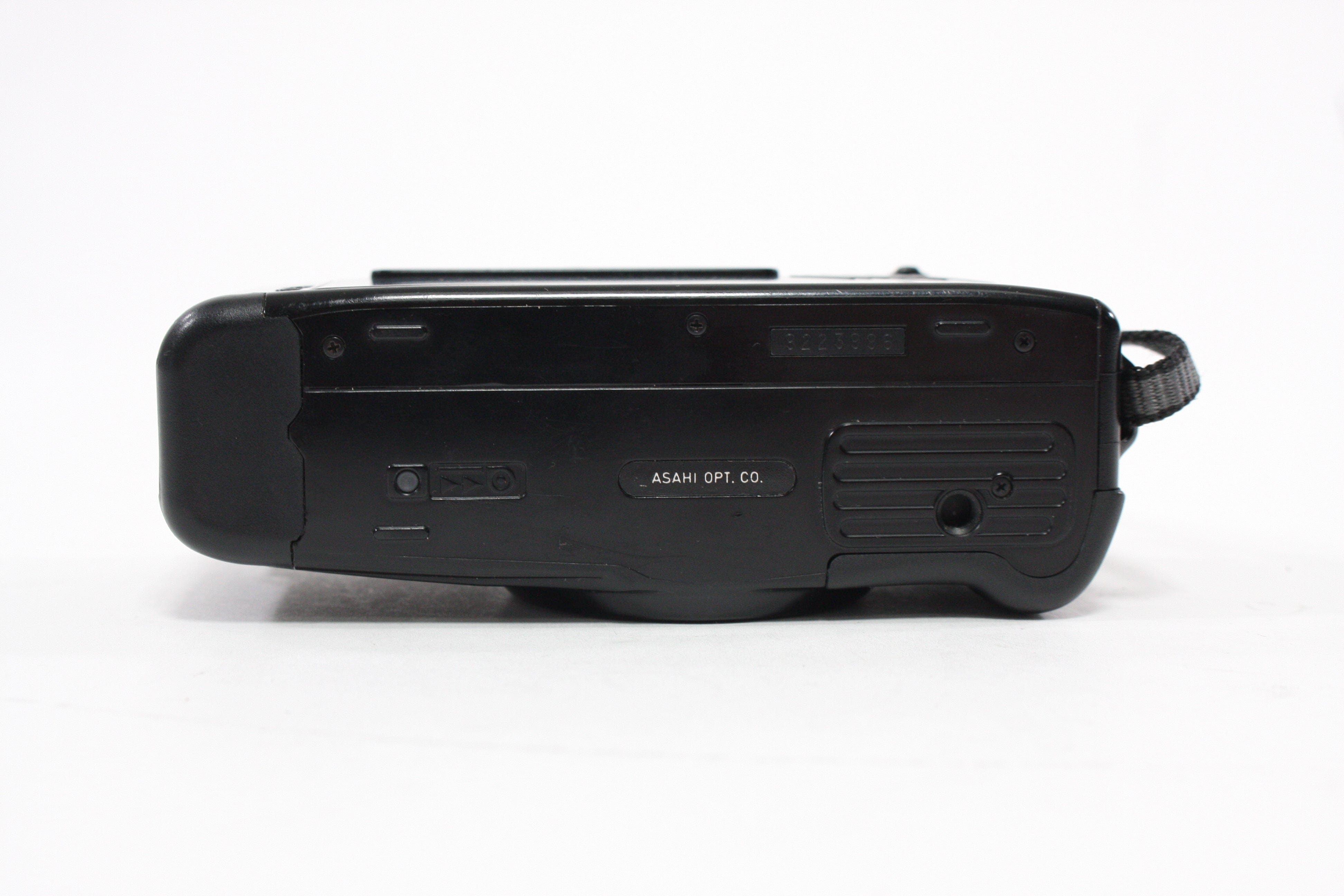 Pentax IQ Zoom 700 35mm Point-and-Shoot Camera