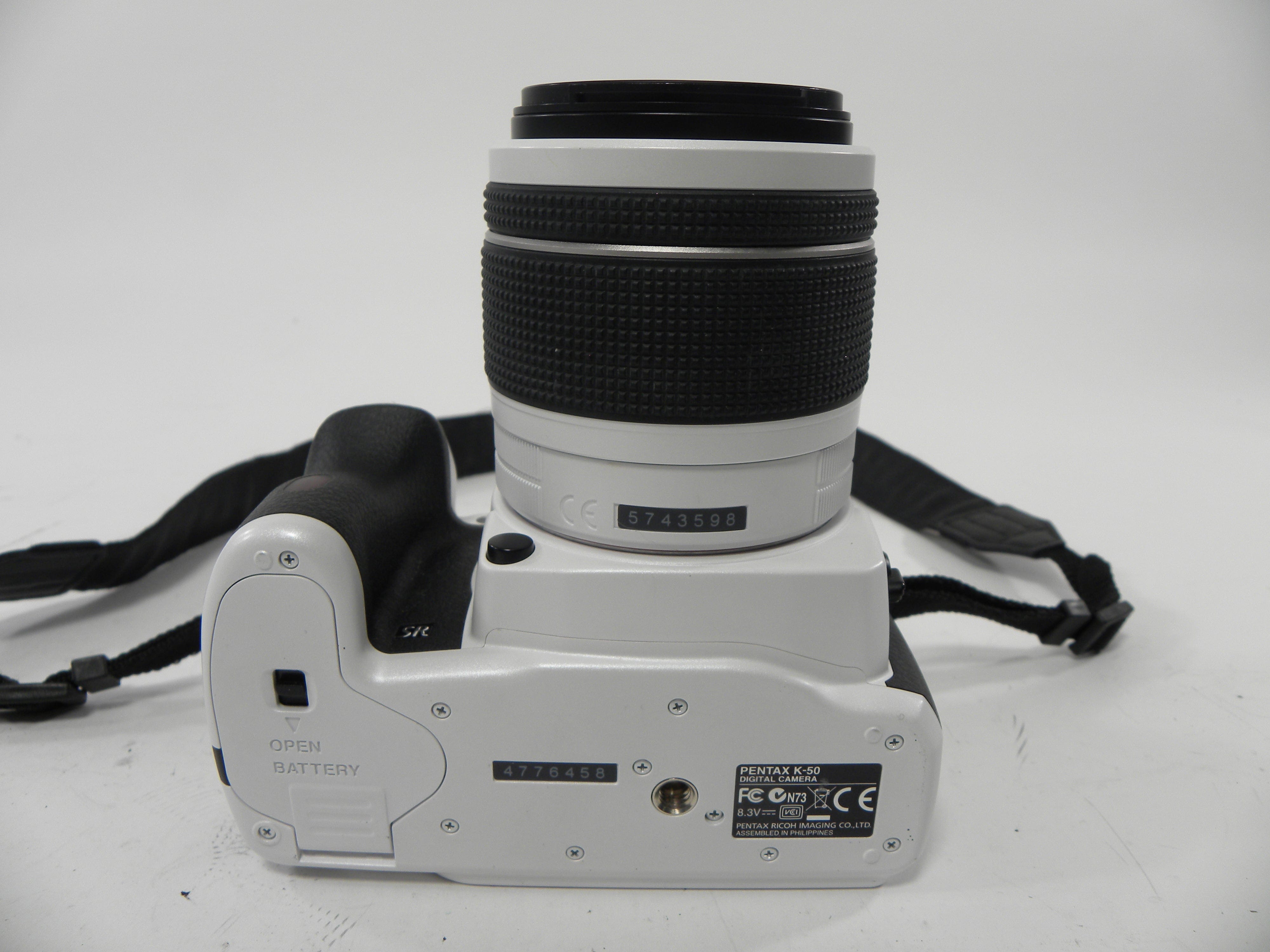 Pentax K-50 SR 16.3mp Digital SLR w/Pentax-DAL 18-55 AL WR Shutter Ct.1,721