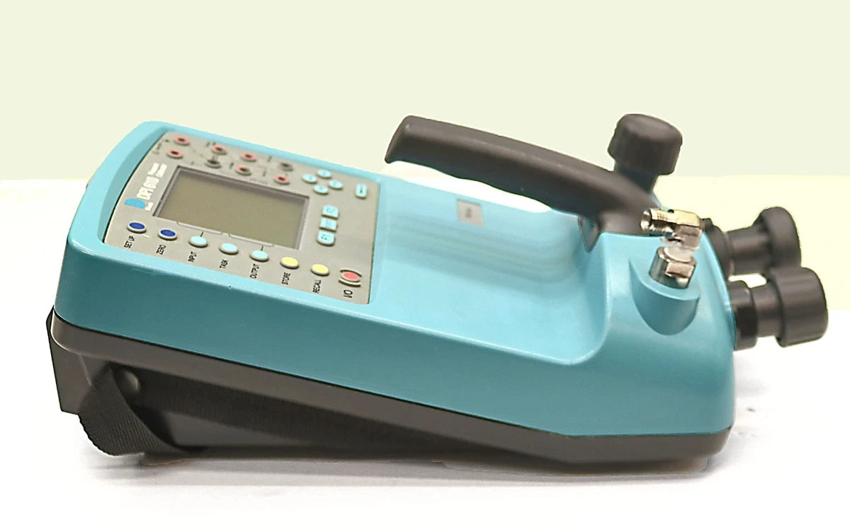 Druck DPI 610 Portable Digital Pressure Calibrator