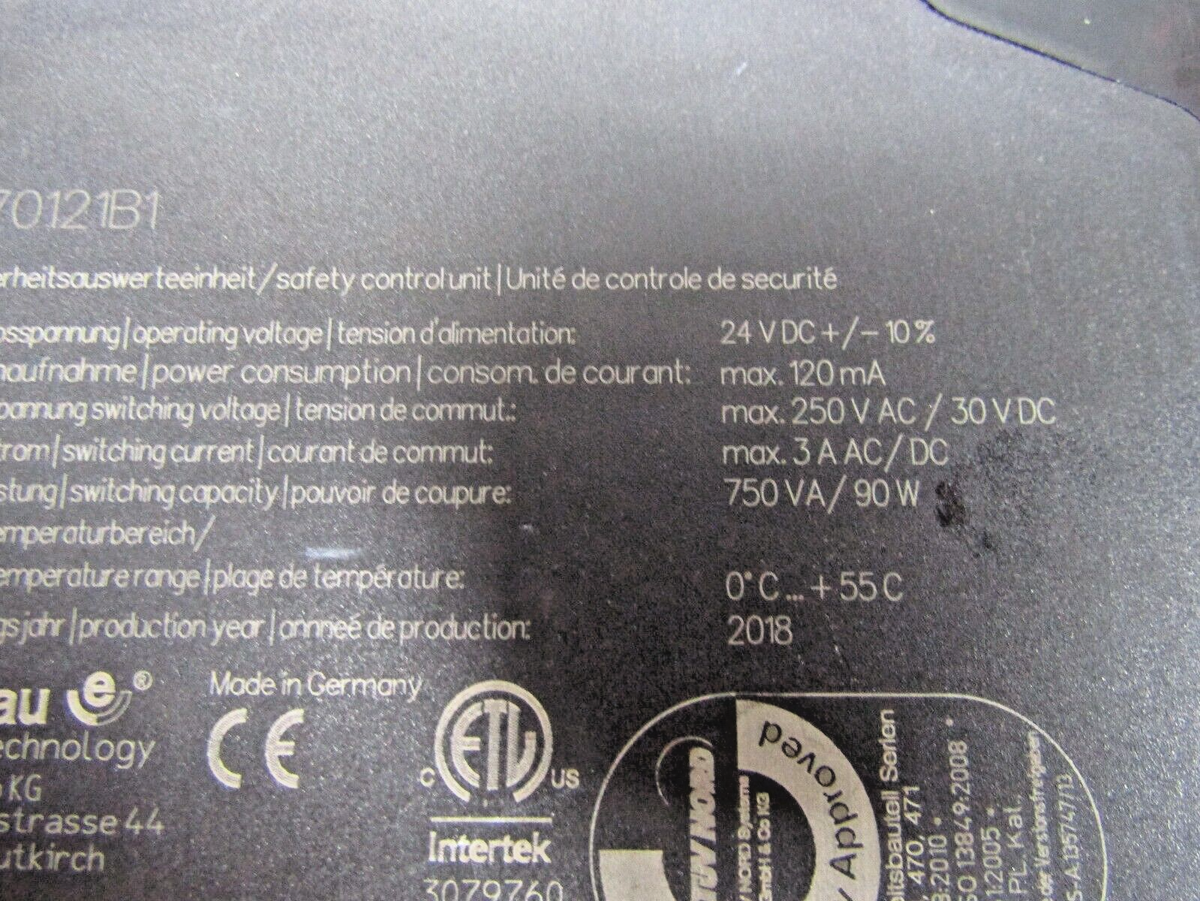 IDEC MICROSMART FC6A-C24R1AE & IDEC FC6A-J8CU1