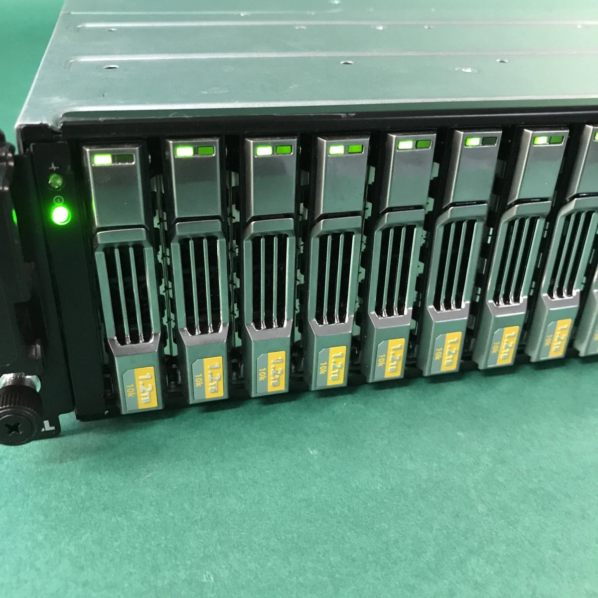 Dell EqualLogic PS6100 24x 1.2TB 10K HDD 2x H700E E09M E09M001