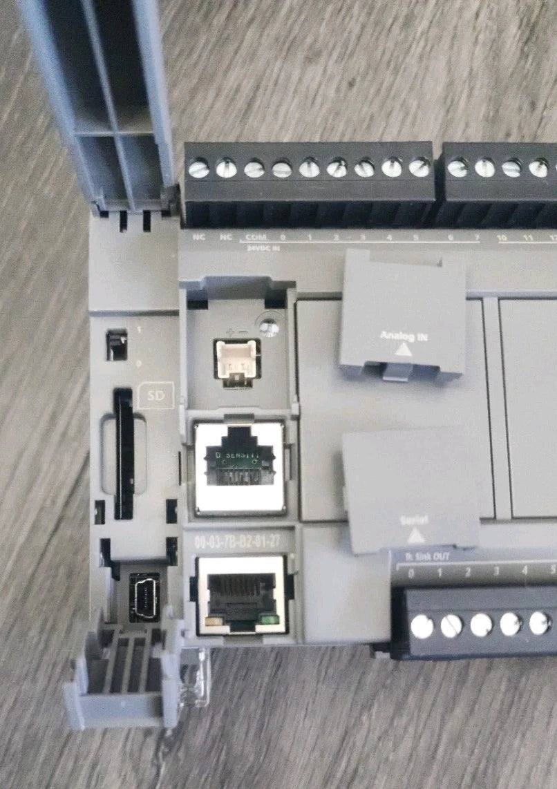 Idec FC6A-C40K1CE MicroSmart Programmable Controller 40 IO CPU 24VDC Trans. Sink