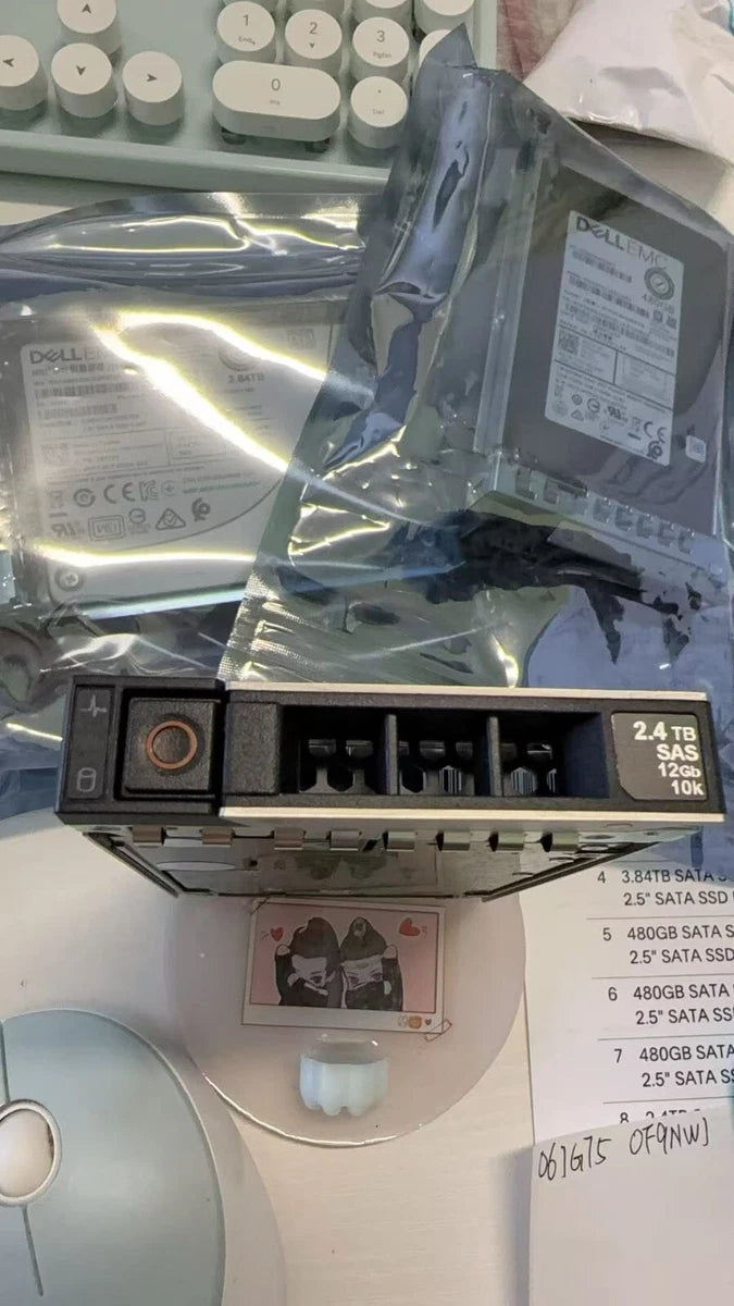 0RWR8F Dell RWR8F 1XK233-151 2.4tb 10k SAS 2.5 12Gbps SFF Hard Drive ST2400MM015