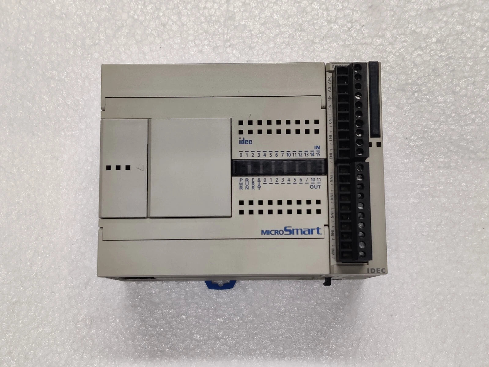 IDEC MicroSmart FC4A-C24R2C PLC Module With Idec FC4A-J8C1