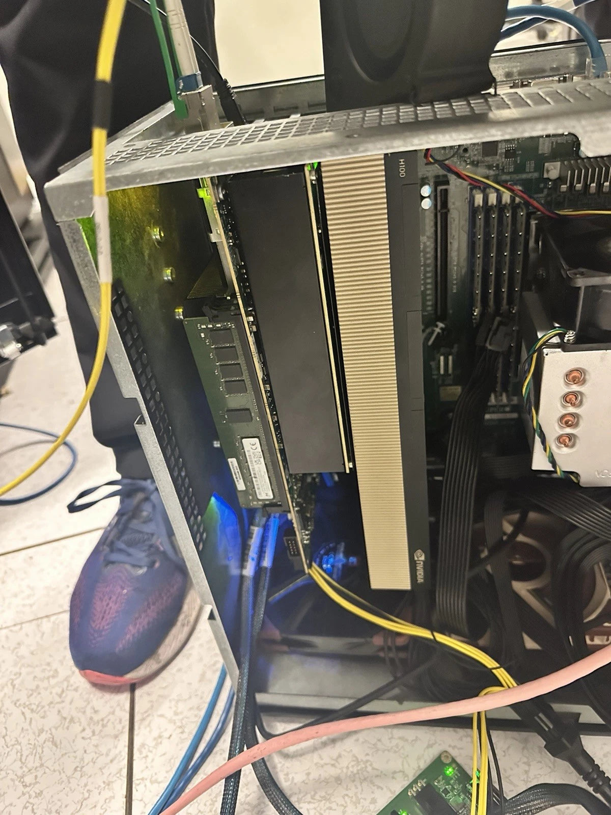 NVIDIA Tesla H100 NVL 96GB PCIe Ampere Accelerator Deep learning AI