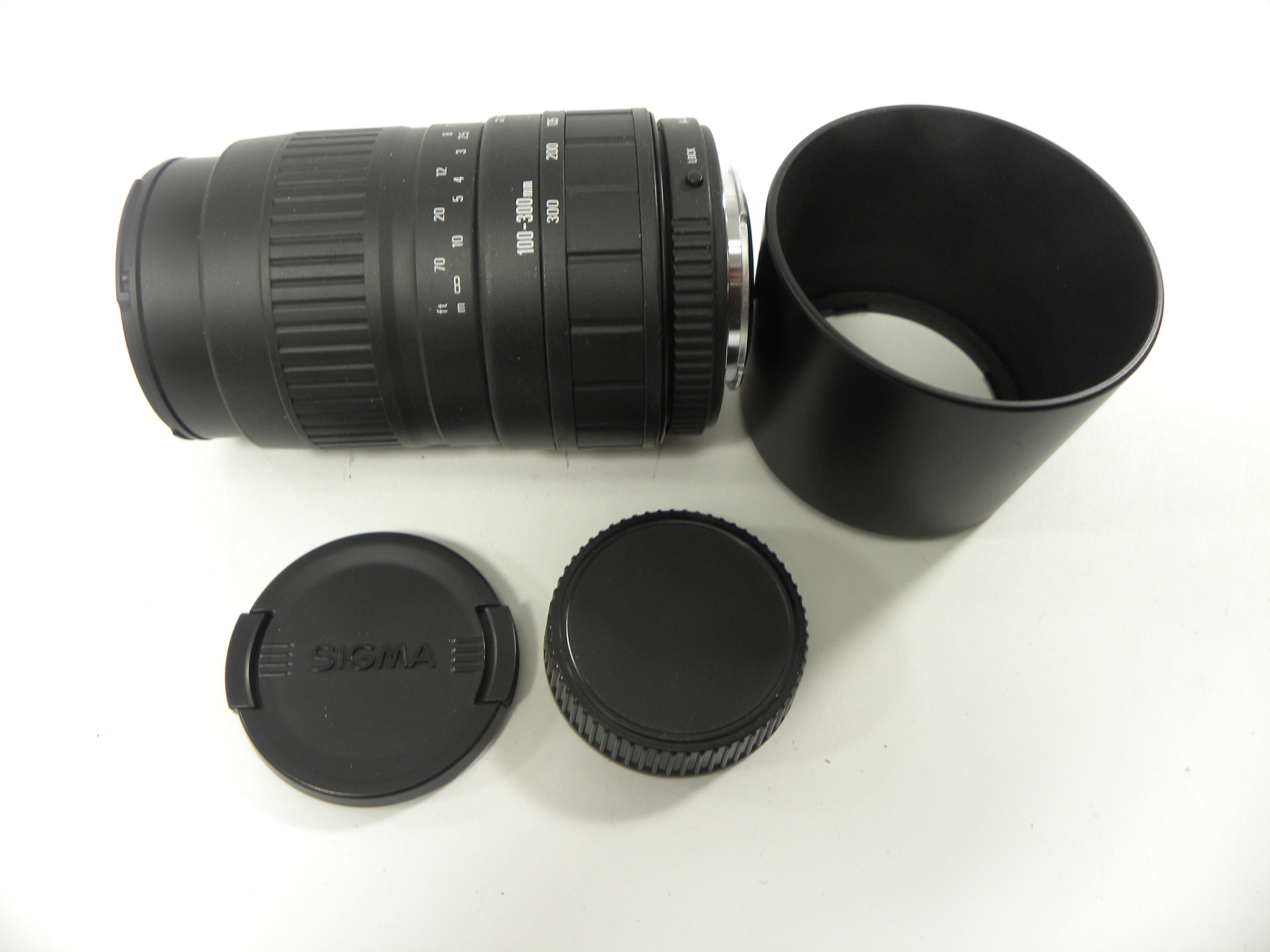 Sigma Zoom 100-300mm f4.5-6.7 UC PK Mount lens