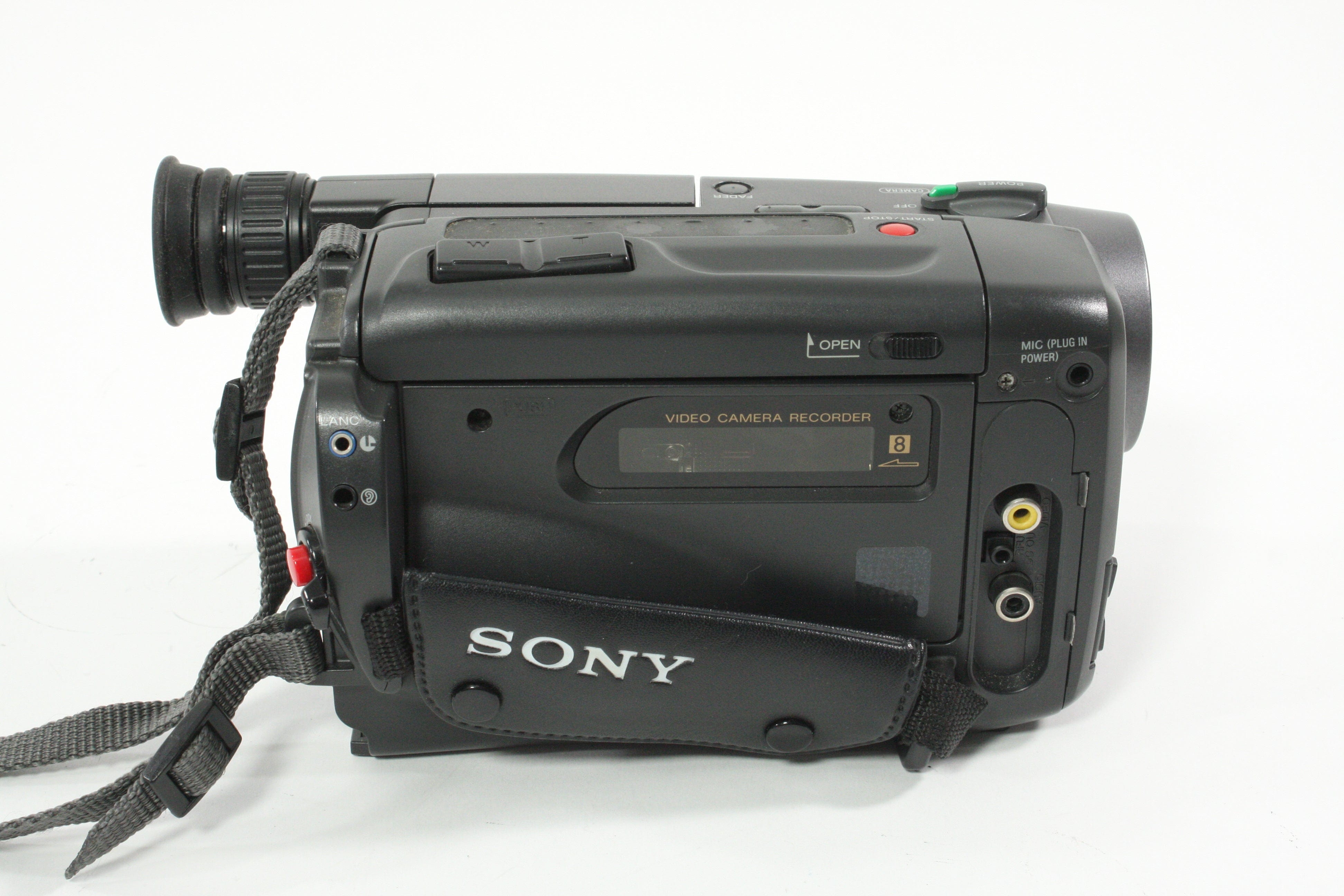Sony CCD-TRV40 Video 8 Camcorder