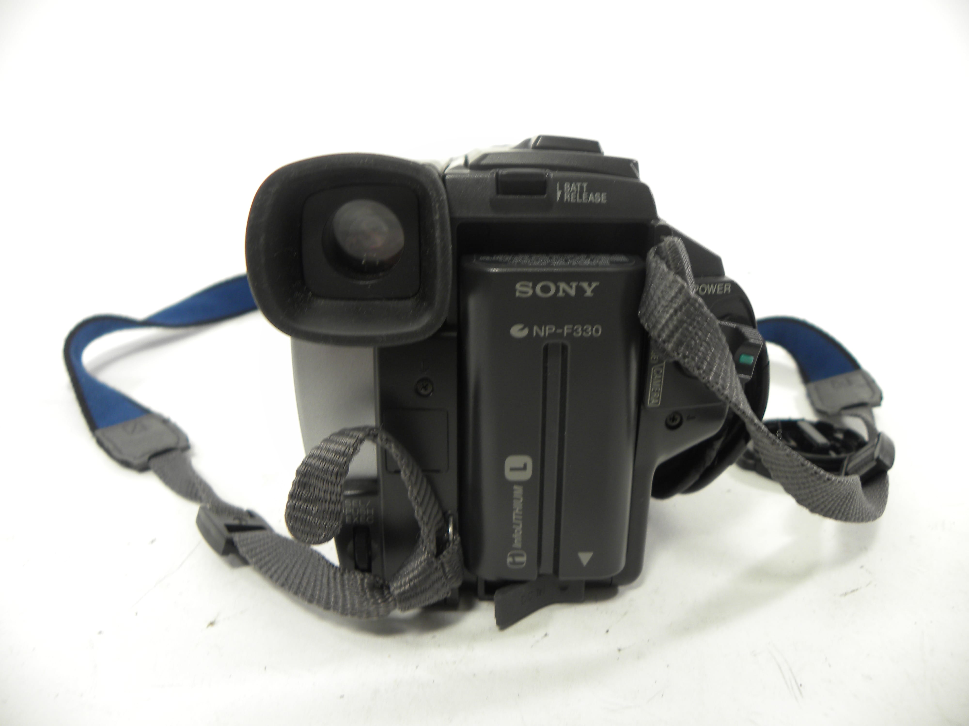 Sony CCD-TRV818 Hi8 Handycam Camcorder