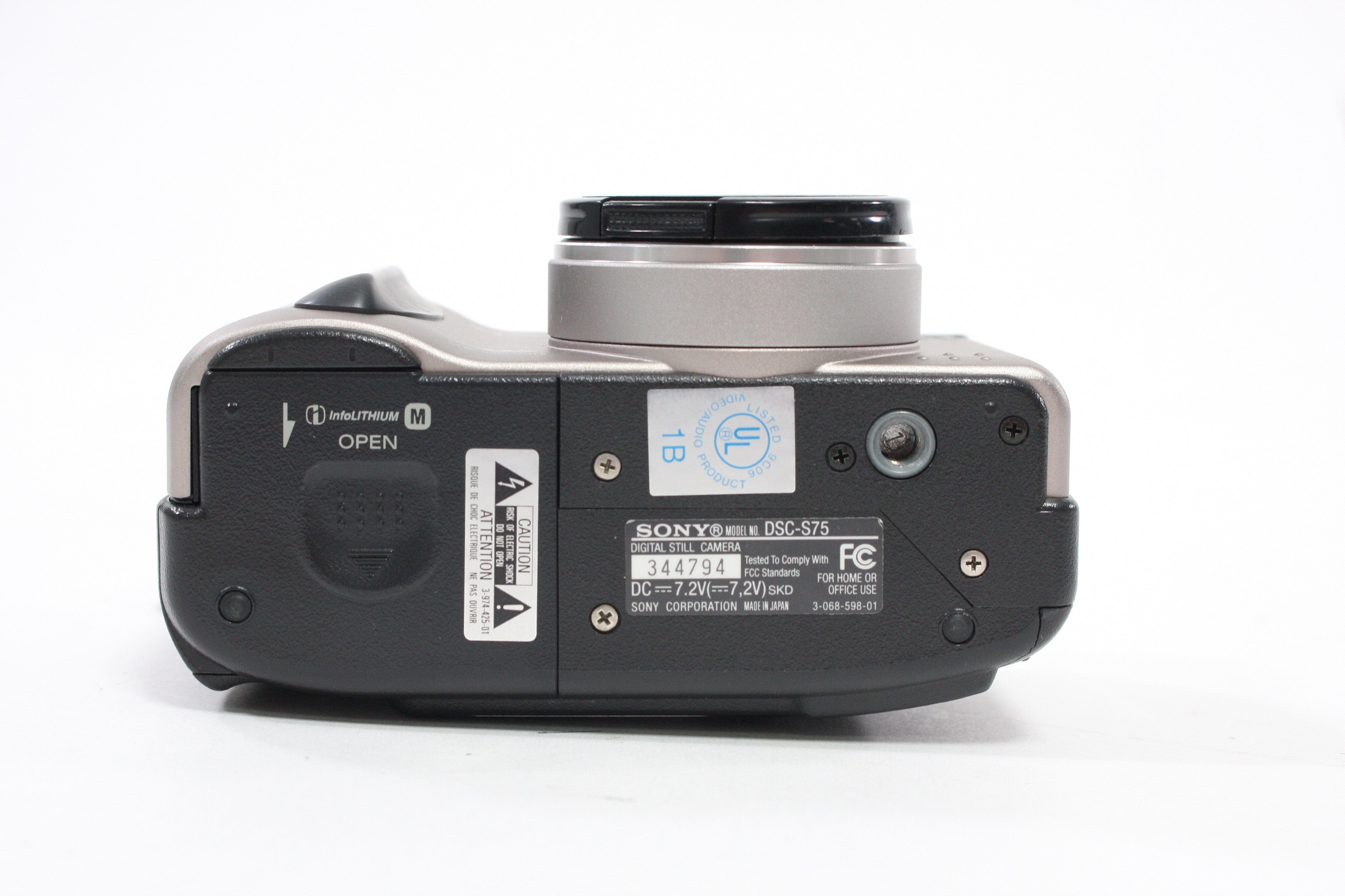 Sony Cyber-shot DSC-S75 Digital Point-and-Shoot Camera 6x Zoom 3.3mp