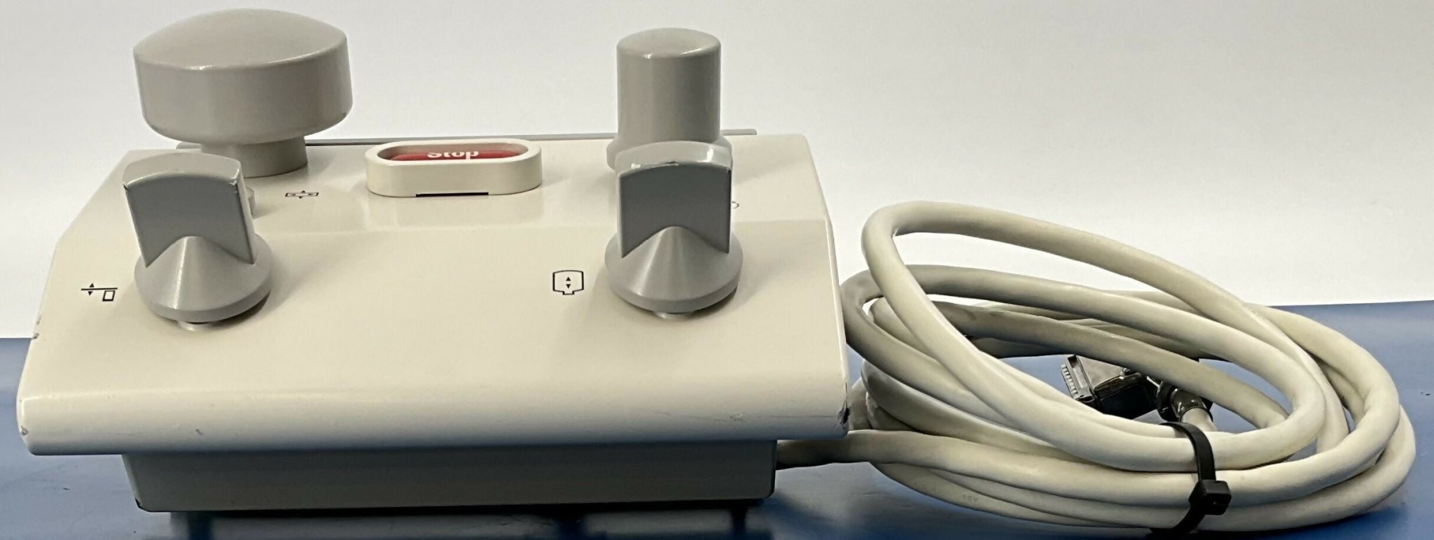 TABLE SIDE OPERATOR CONSOLE (9896 000 33771) PHILIPS