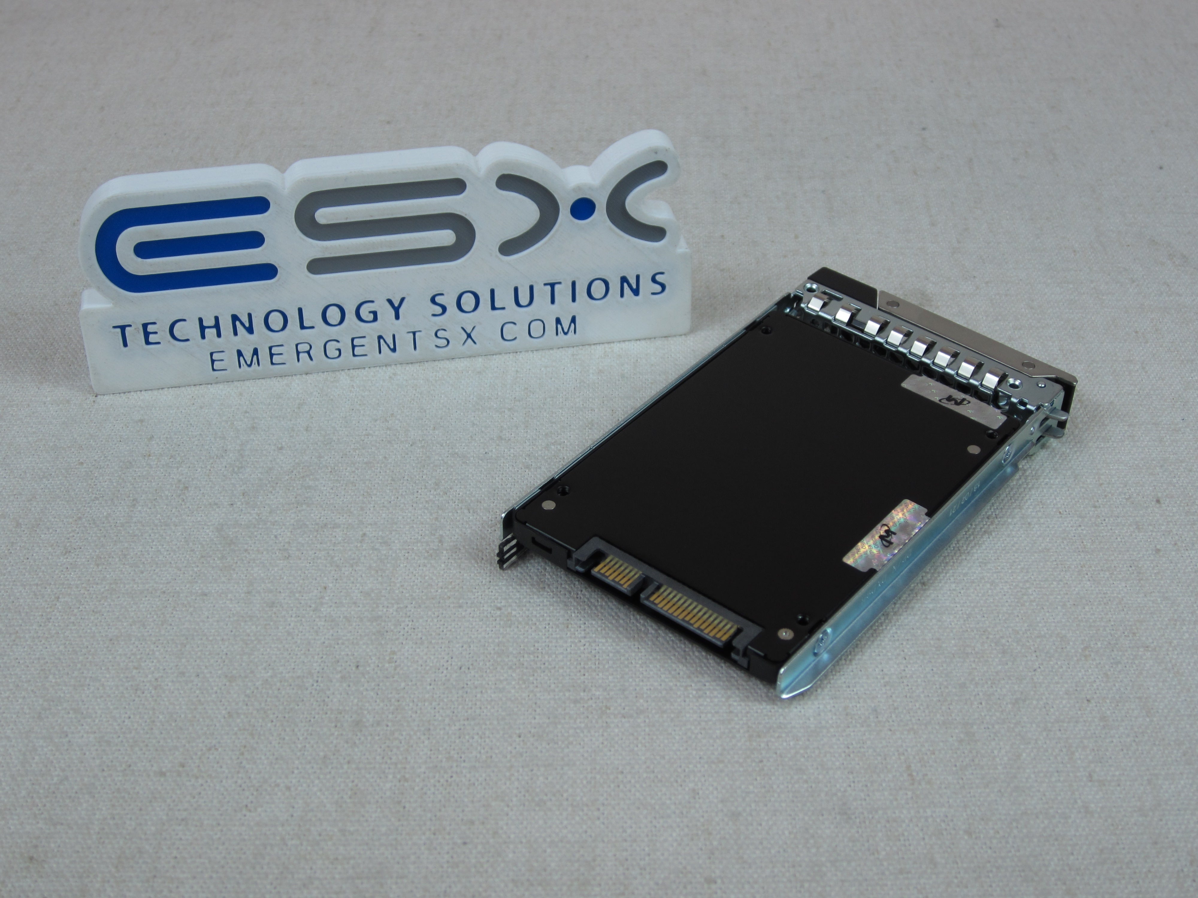 Dell KCT7J 480GB 6Gb/s 2.5" SATA SSD Micron MTFDDAK480TDS w/ 14G Tray