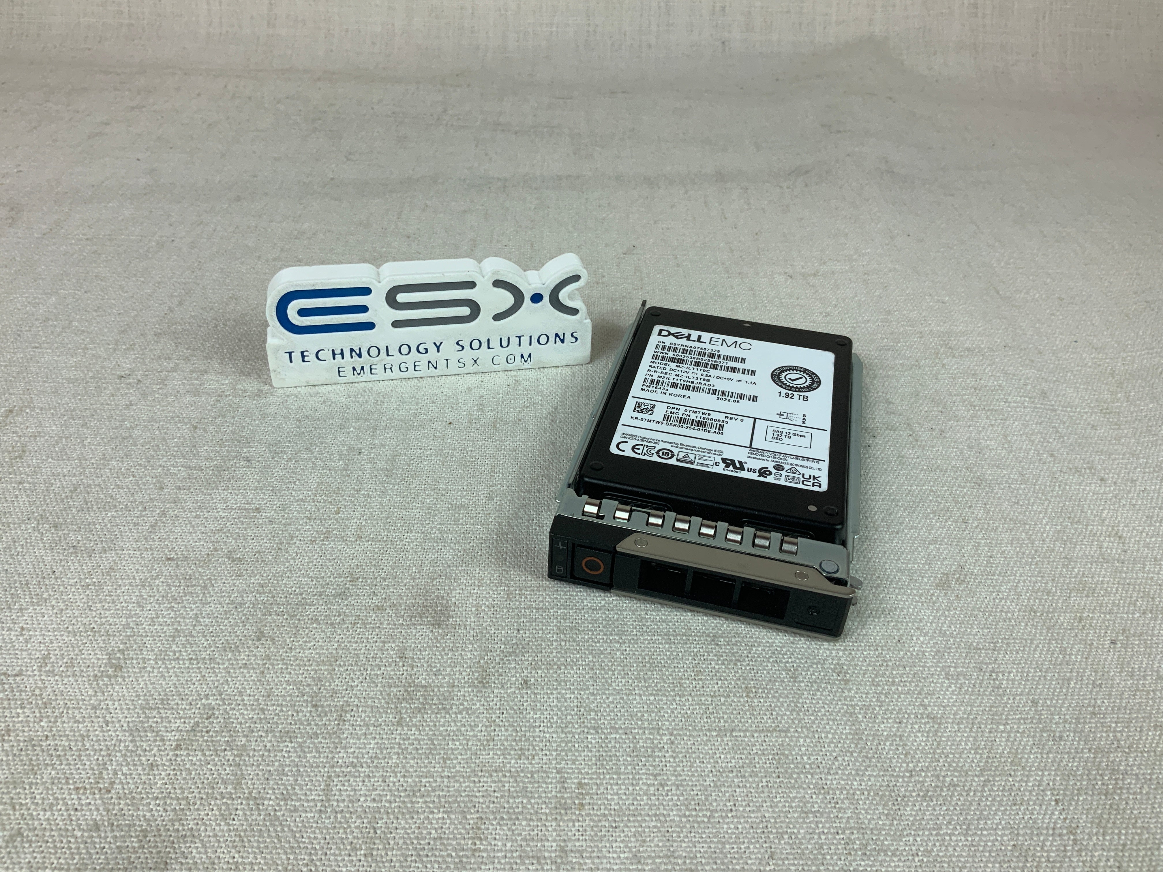 Dell TMTW9 1.92TB 12Gb/s 2.5" SAS RI TLC SSD Samsung PM1643a MZ-ILT1T9C