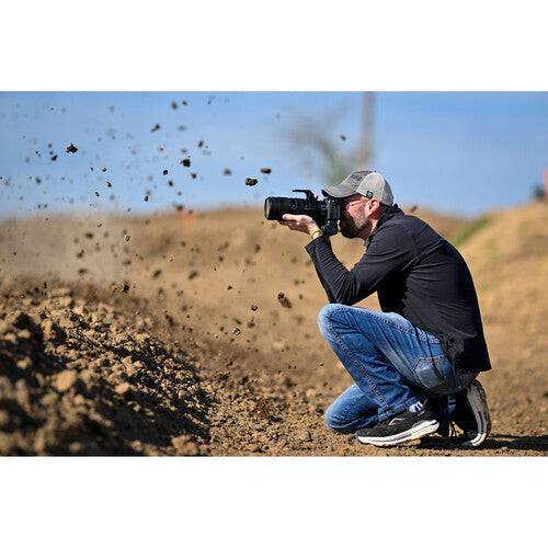 Nikon Z8 Mirrorless Camera with 180-600mm f/5.6-6.3 Lens