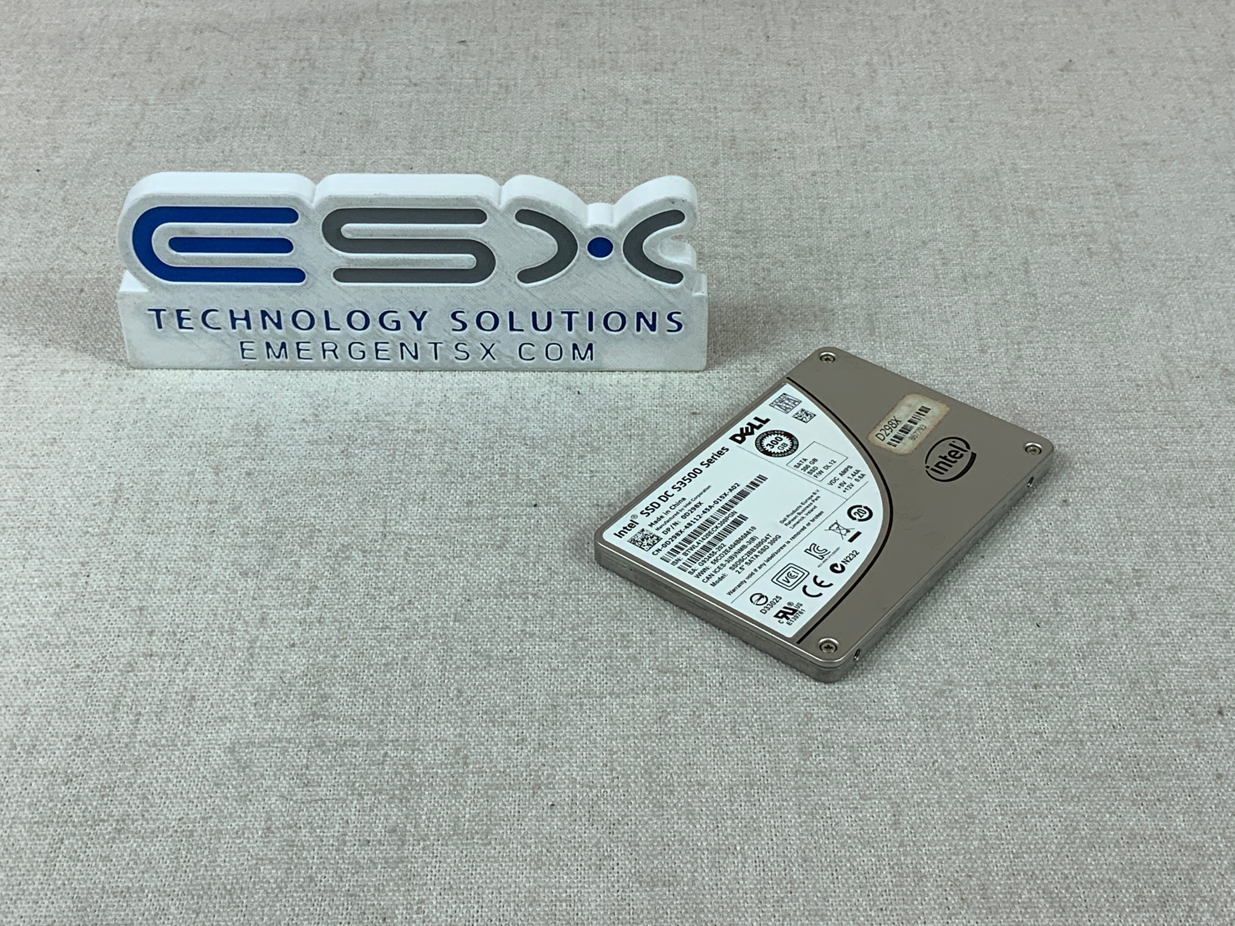 Dell D298X 300GB 6Gb/s 2.5" SATA SSD Intel S3500 Series No Tray
