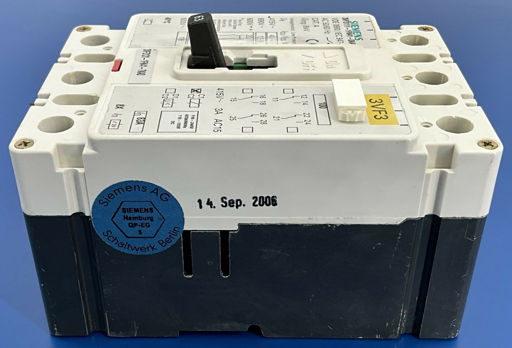 3 POLE CIRCUIT BREAKER (3VF3131-1FN41-7KA0 SIEMENS