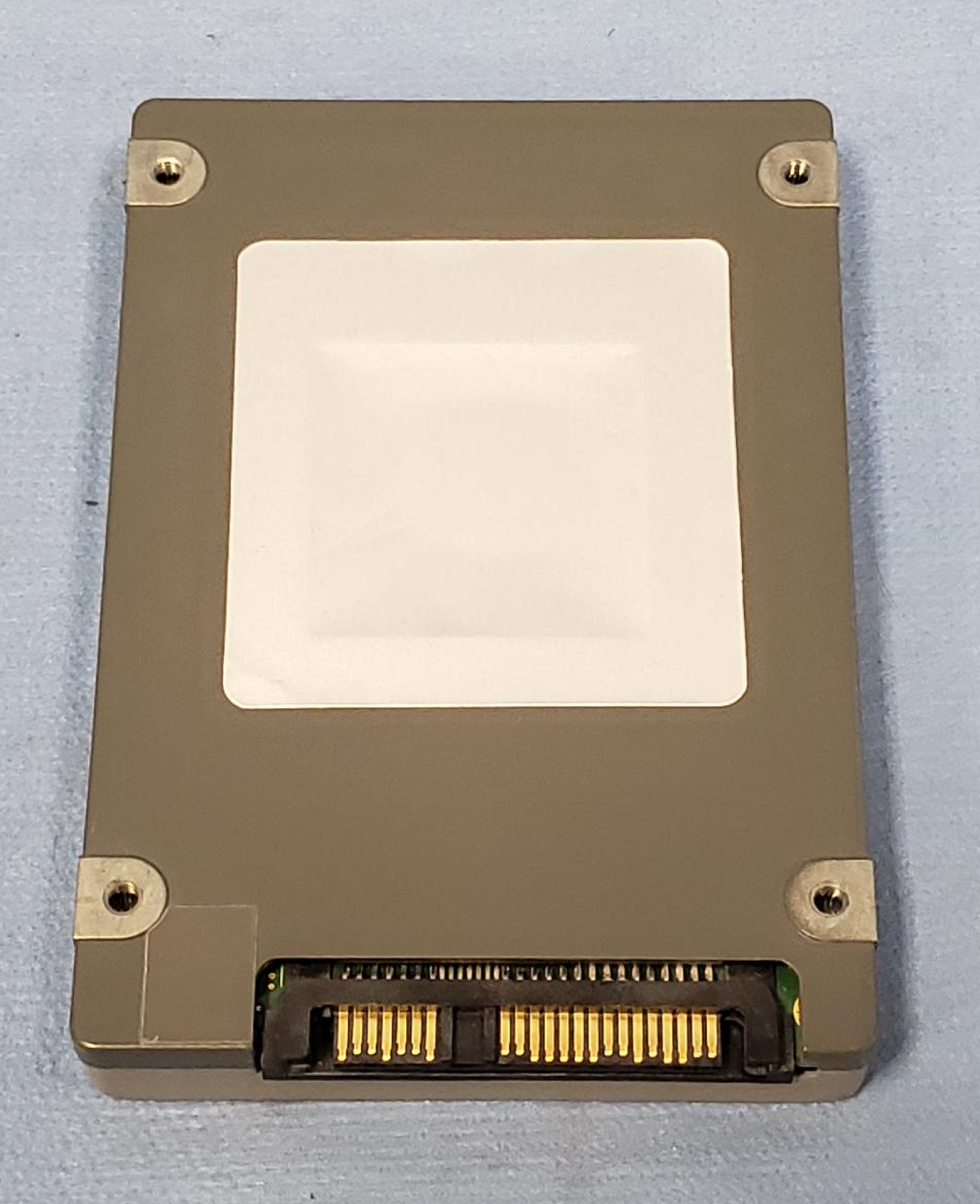 SanDisk Lightning 800GB 6Gb/s 2.5" SAS SSD - PN: SDLB6M-800G-0016
